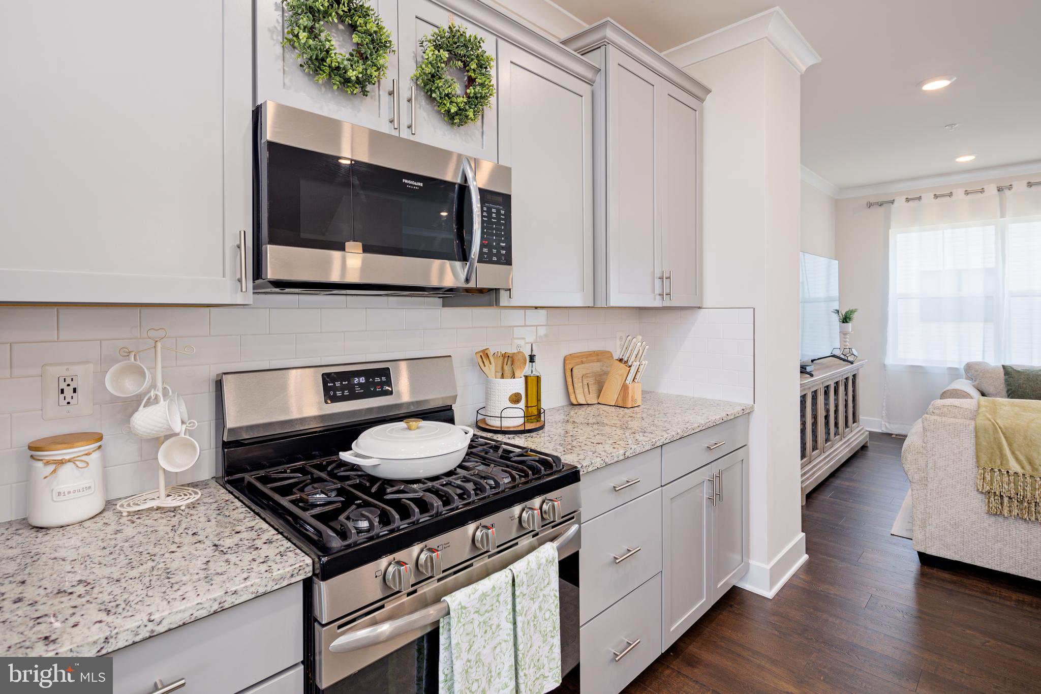 TANYARD SHORES - Residential