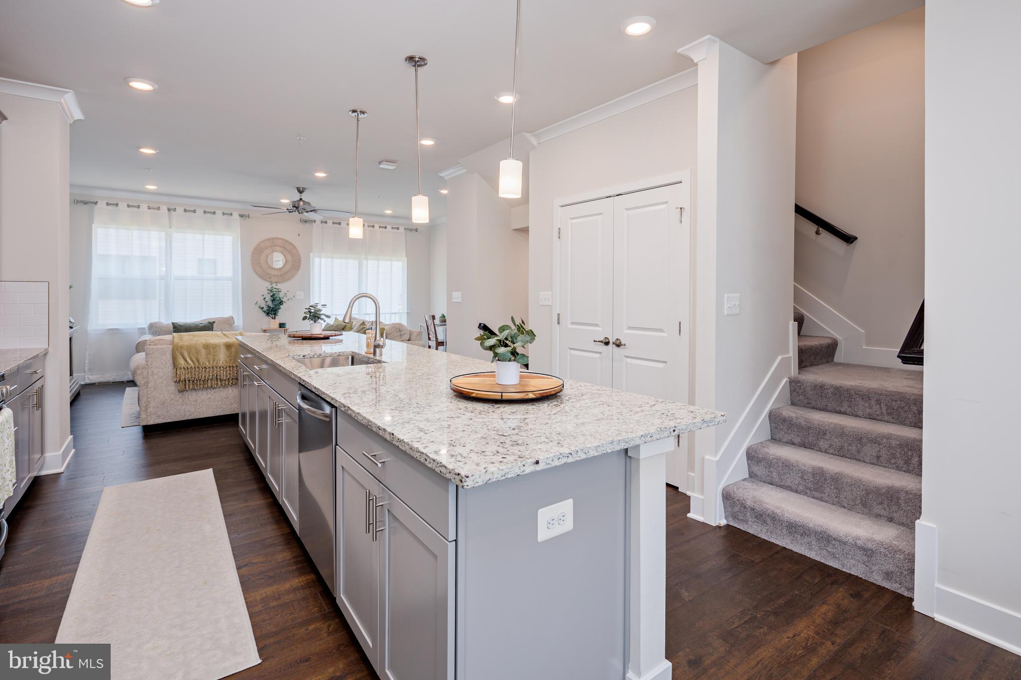 TANYARD SHORES - Residential