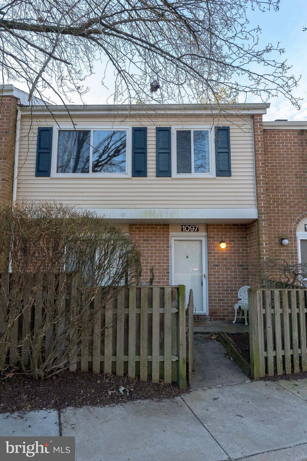1097 CORBRIDGE COURT