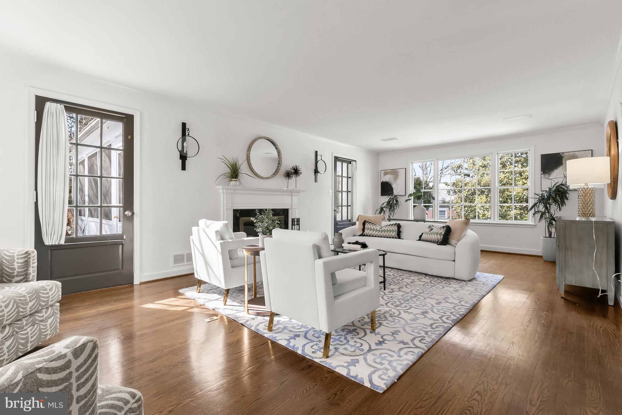 SPRING HILL - Residential