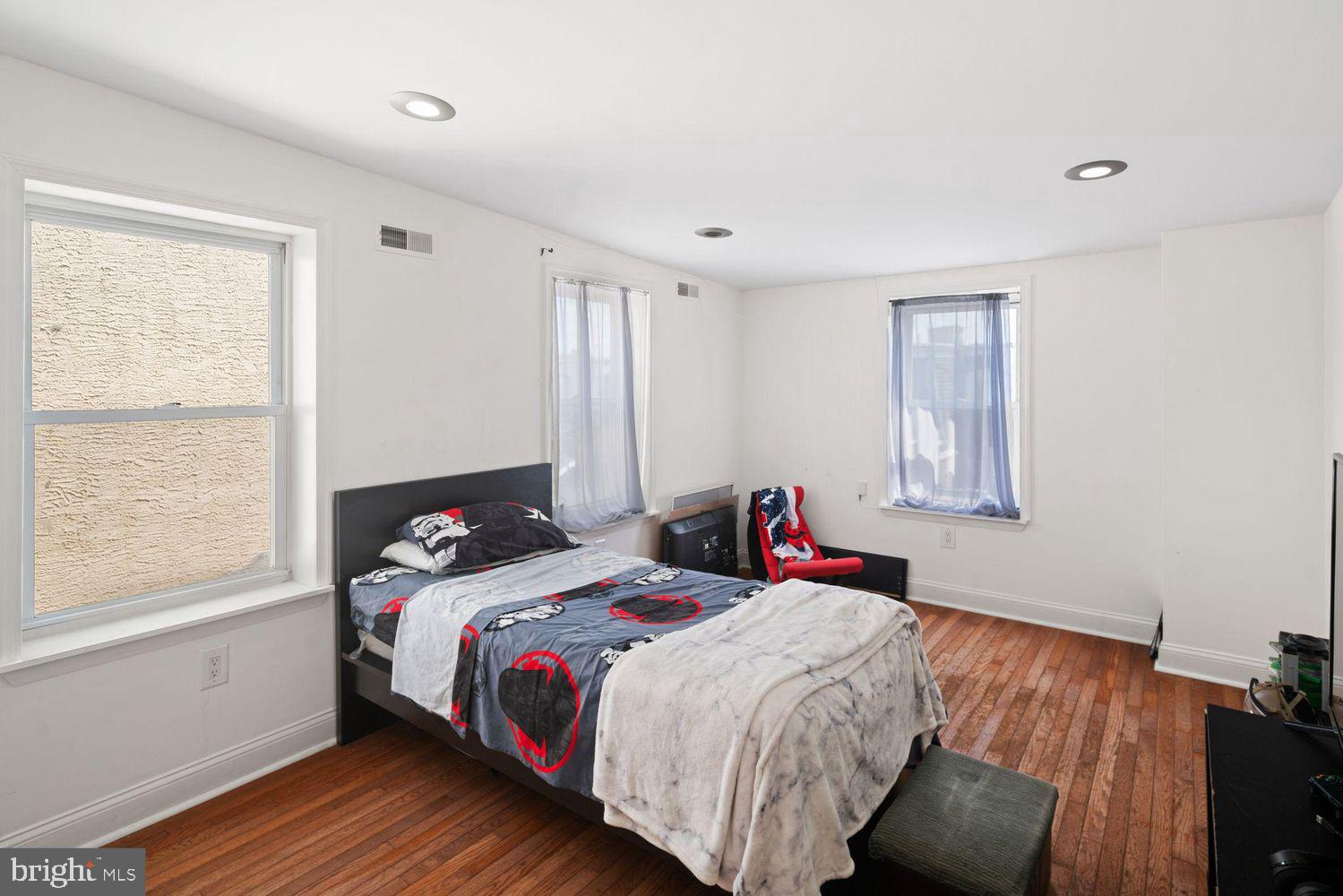 GRADUATE HOSPITAL - Residential