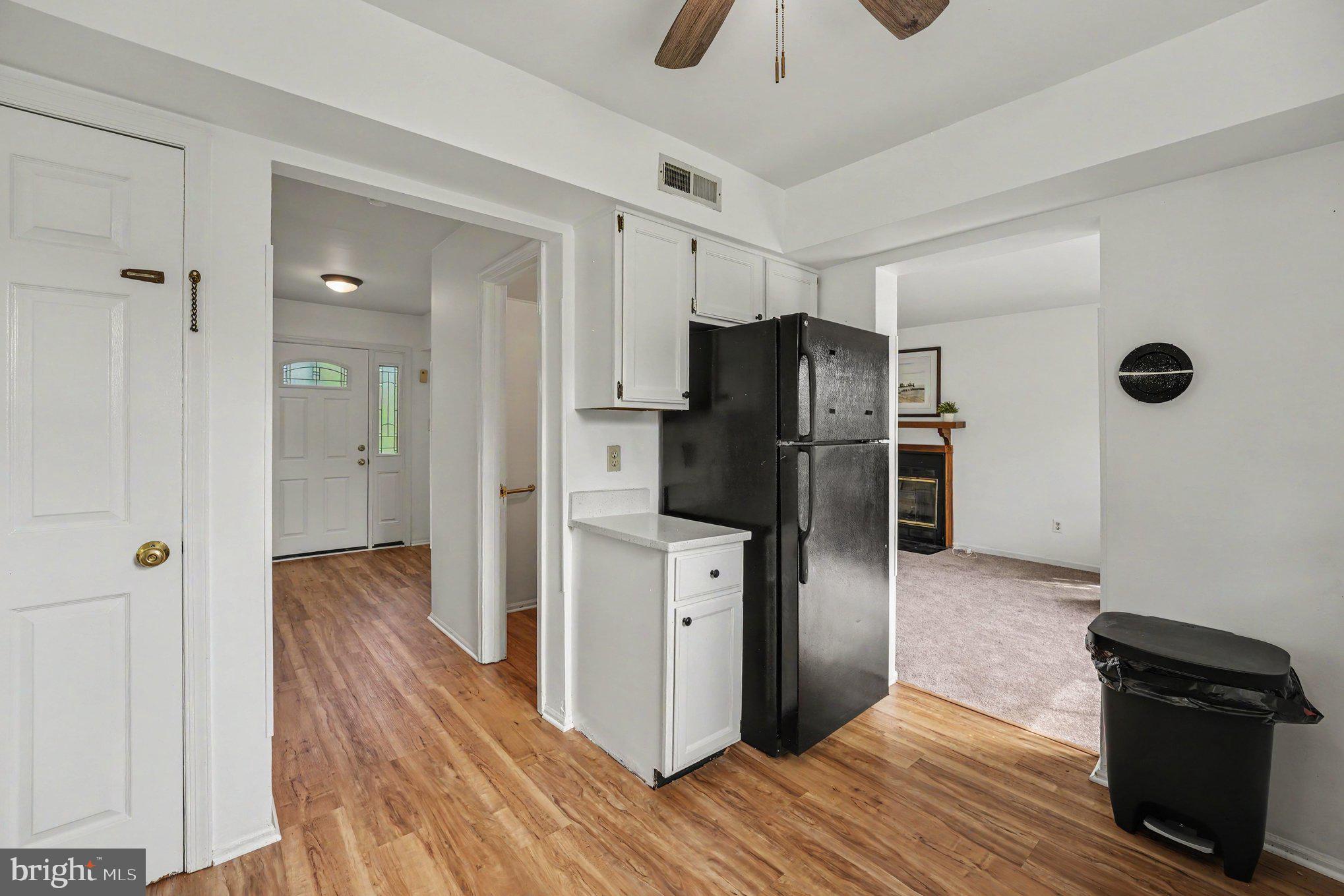 308 HAMPTON CIRCLE