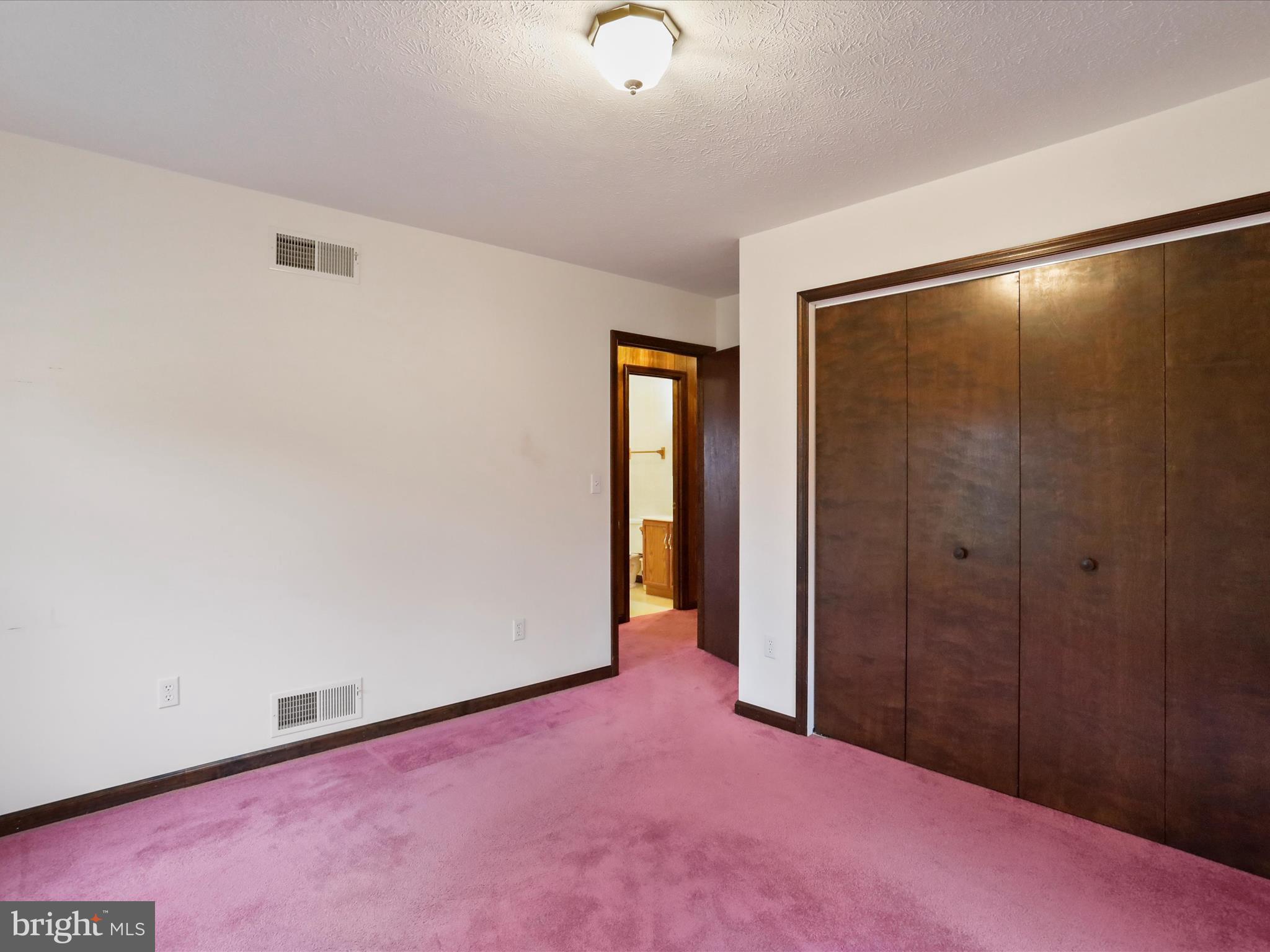 SPRING MEADOWS - Residential