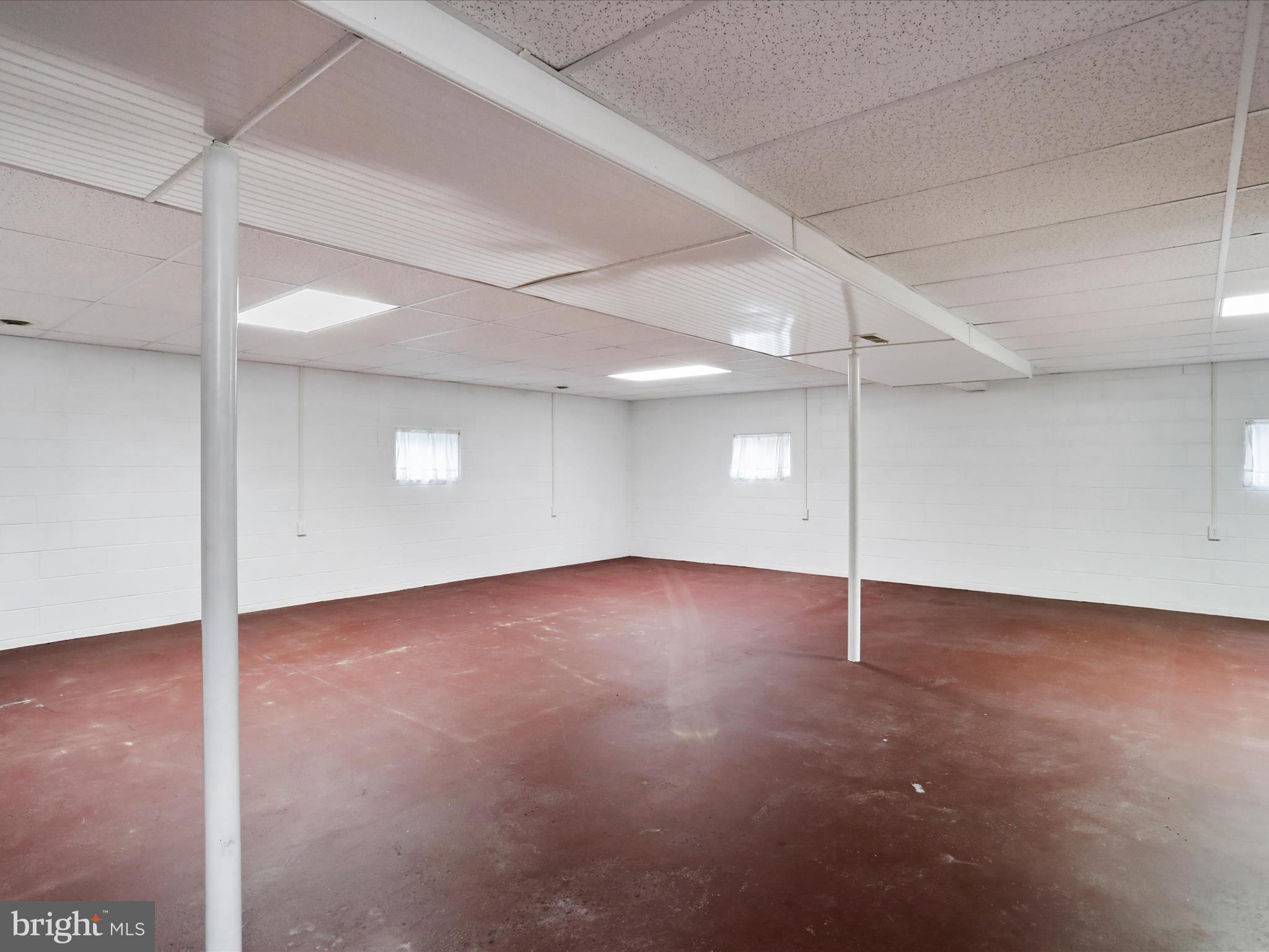 SPRING MEADOWS - Residential