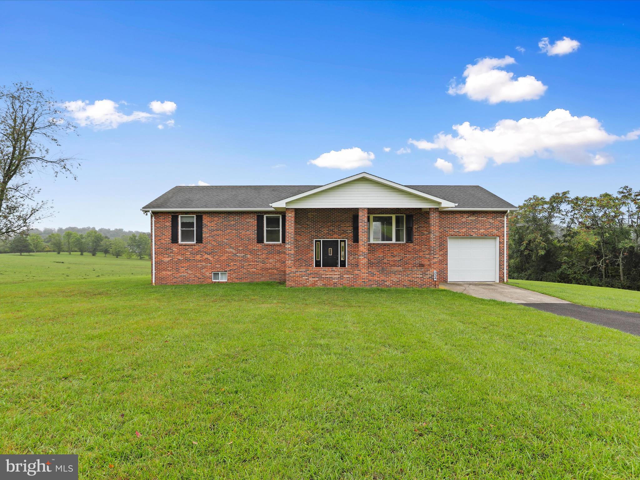 SPRING MEADOWS - Residential