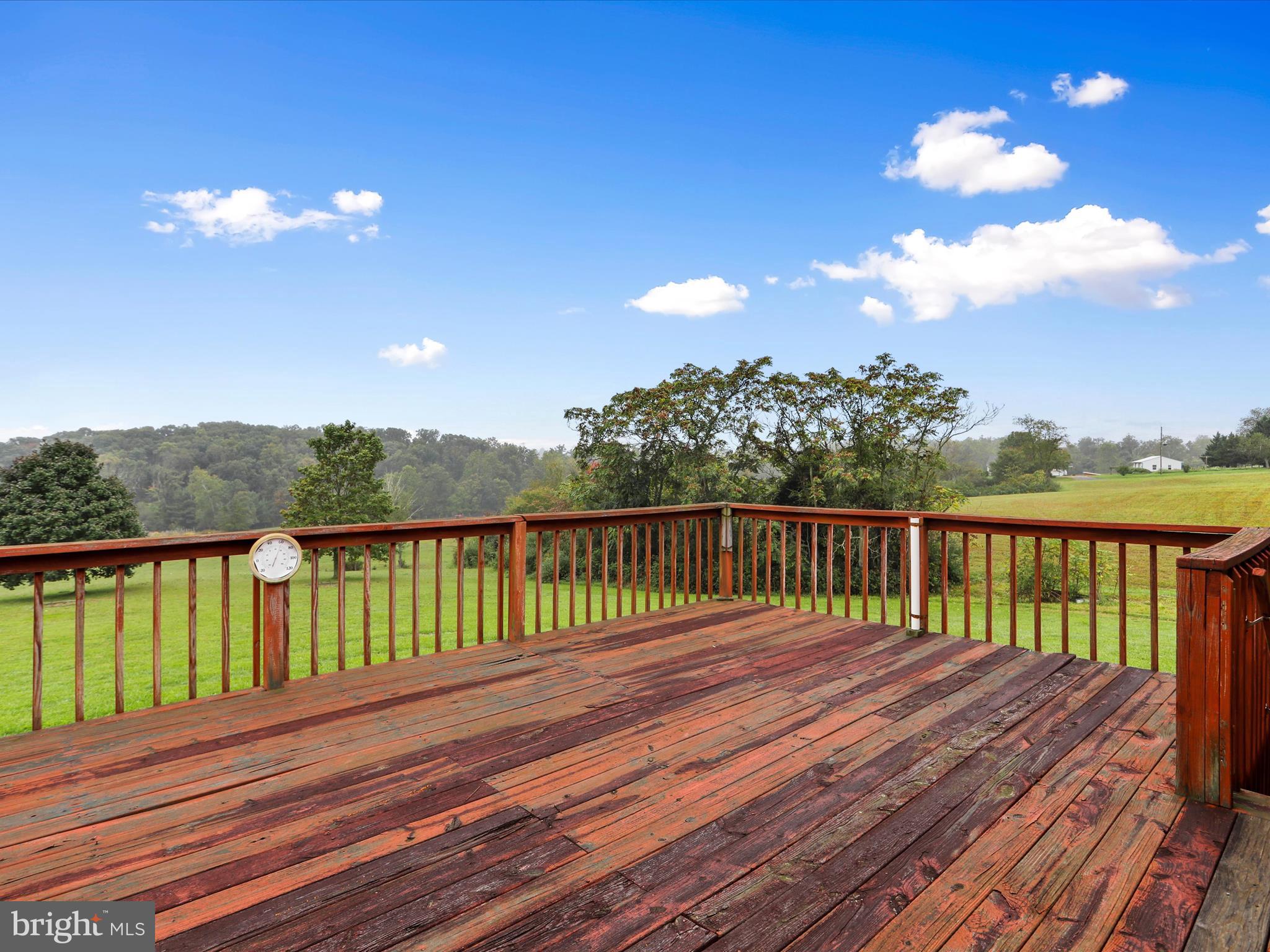 SPRING MEADOWS - Residential