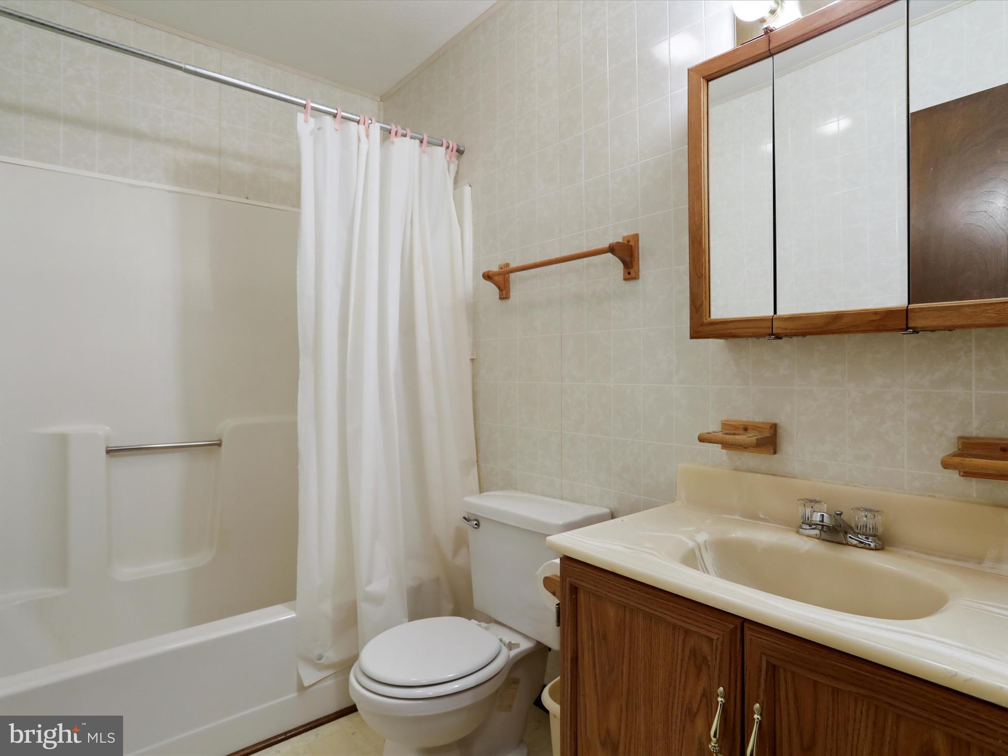 SPRING MEADOWS - Residential