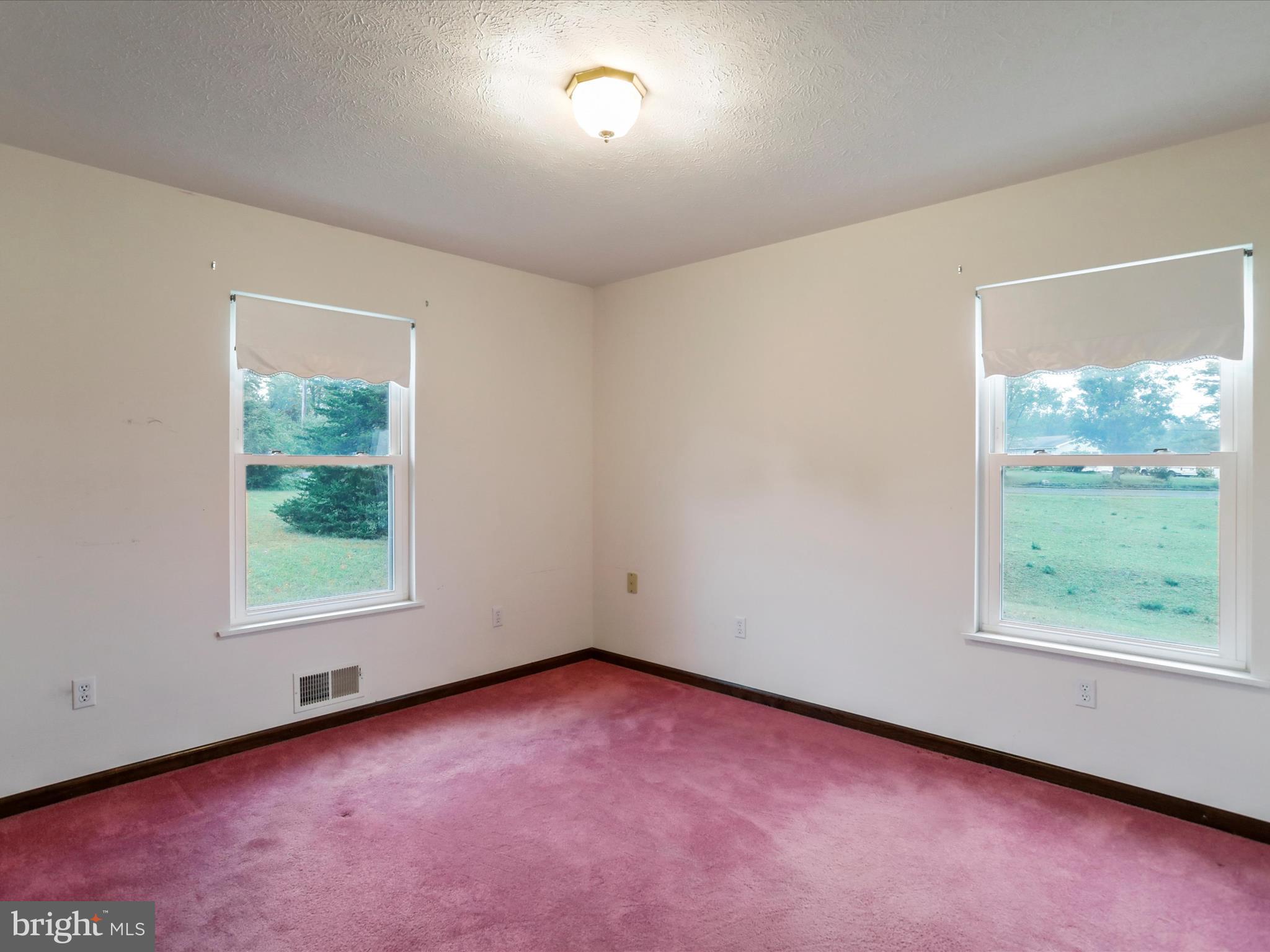 SPRING MEADOWS - Residential