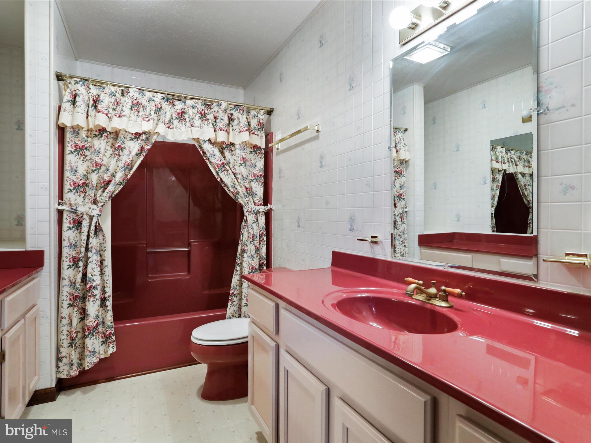 SPRING MEADOWS - Residential