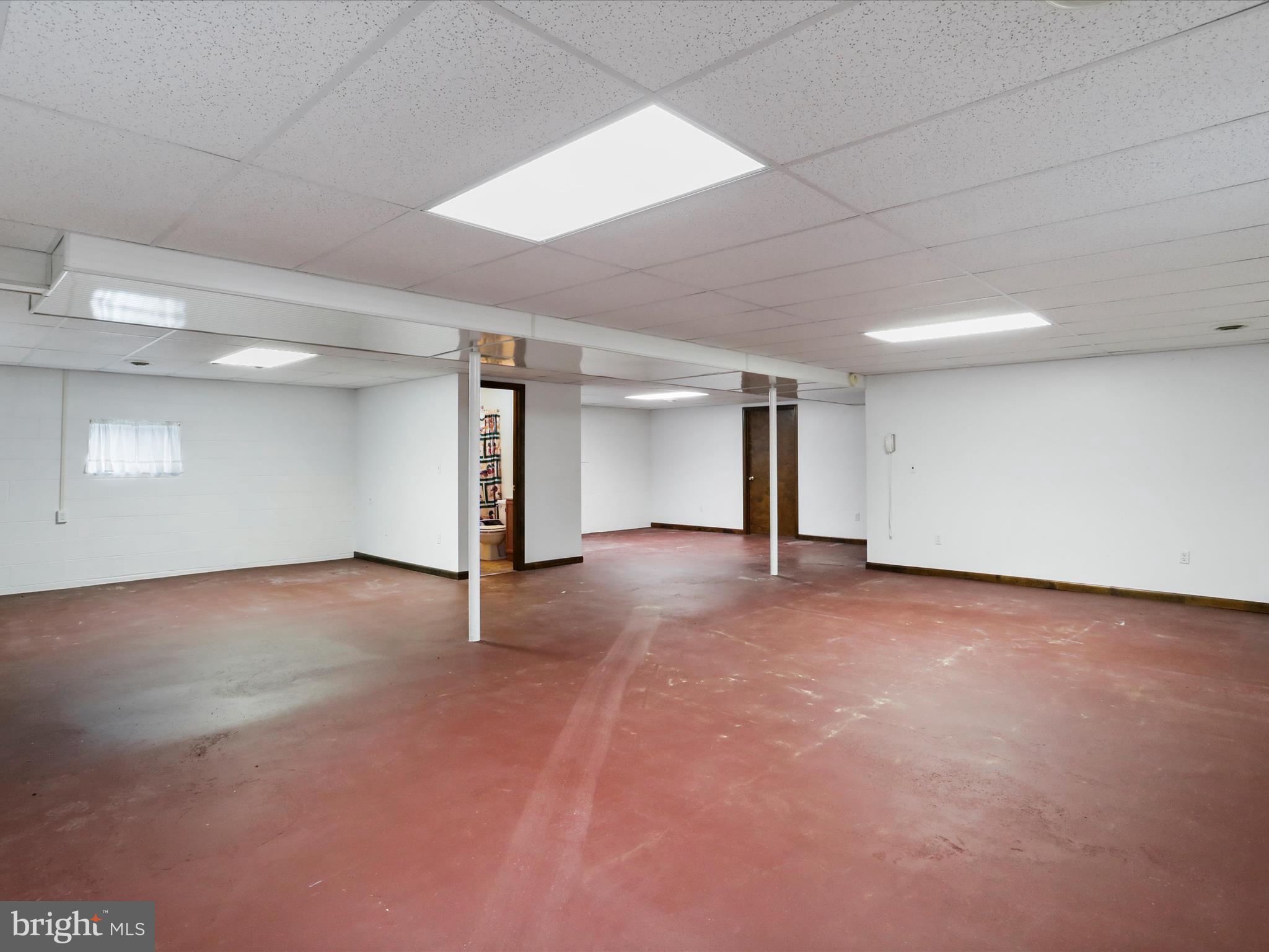 SPRING MEADOWS - Residential