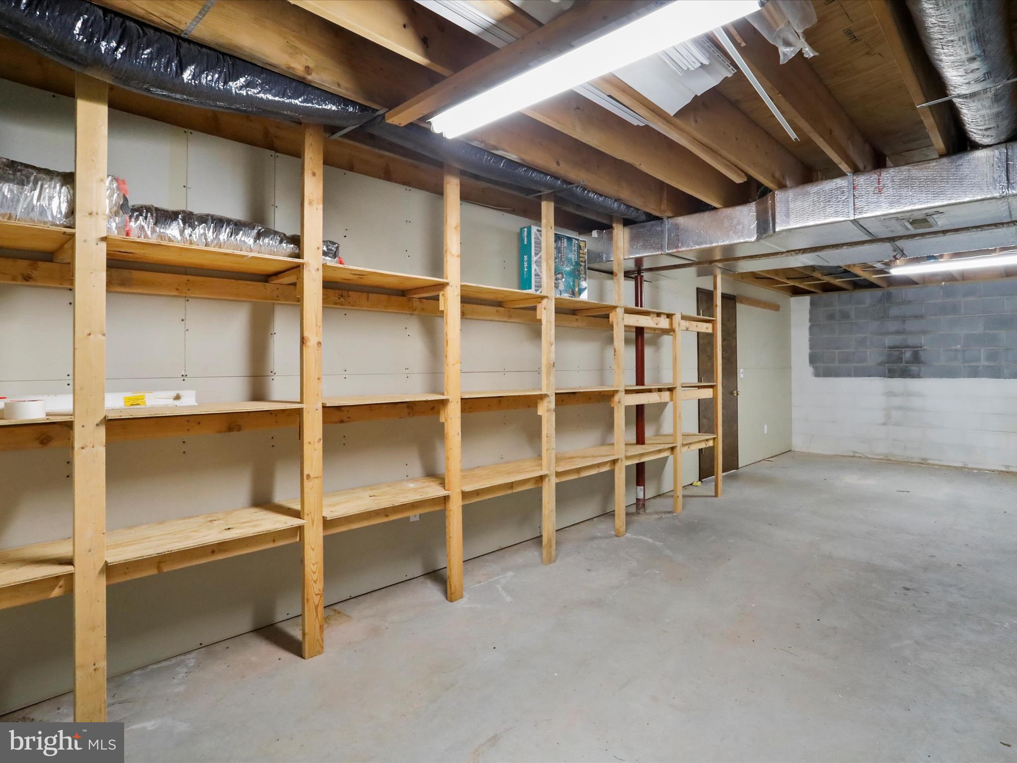 SPRING MEADOWS - Residential