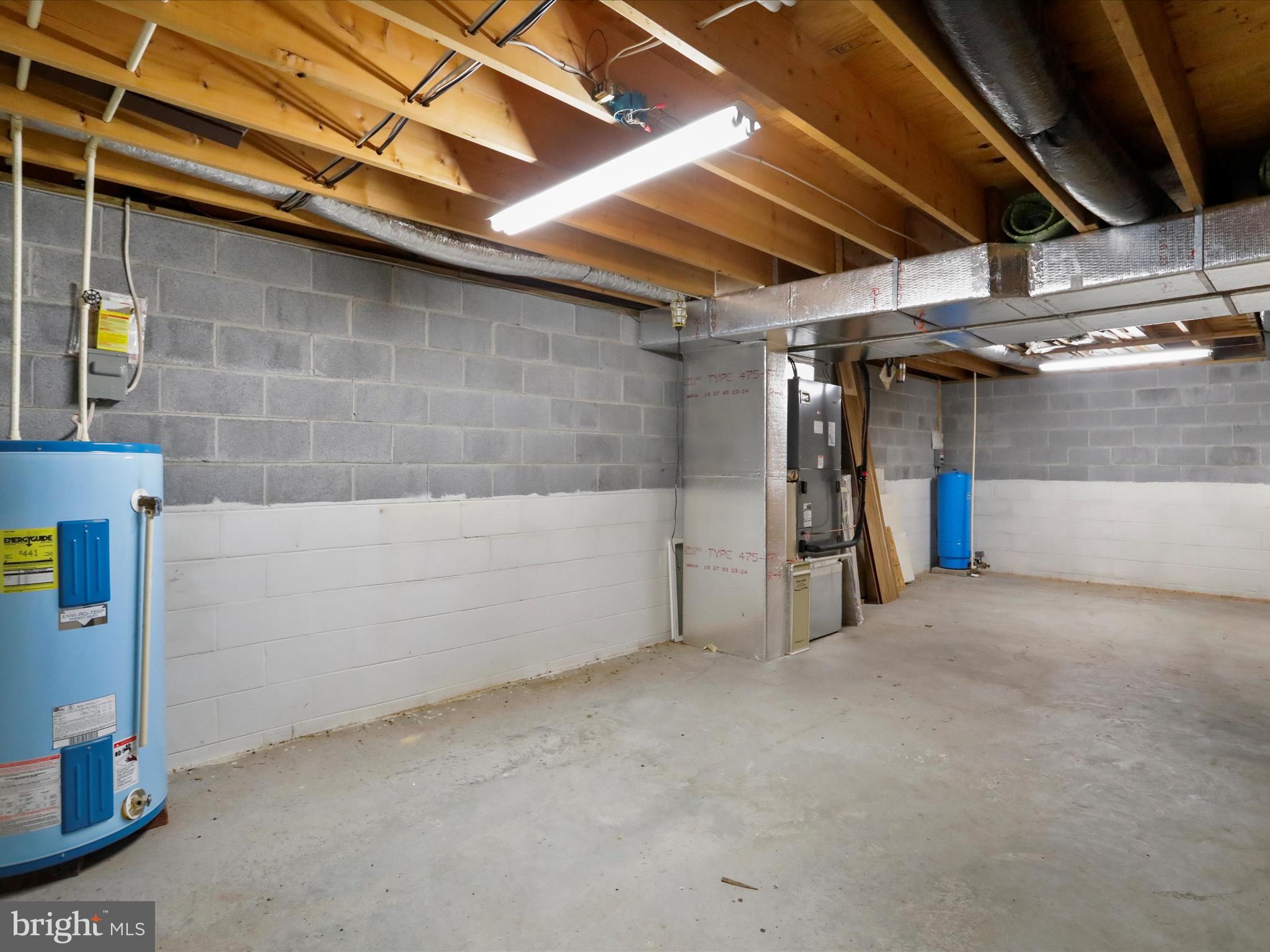 SPRING MEADOWS - Residential