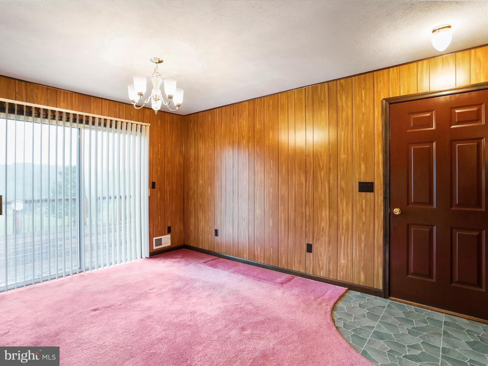 SPRING MEADOWS - Residential