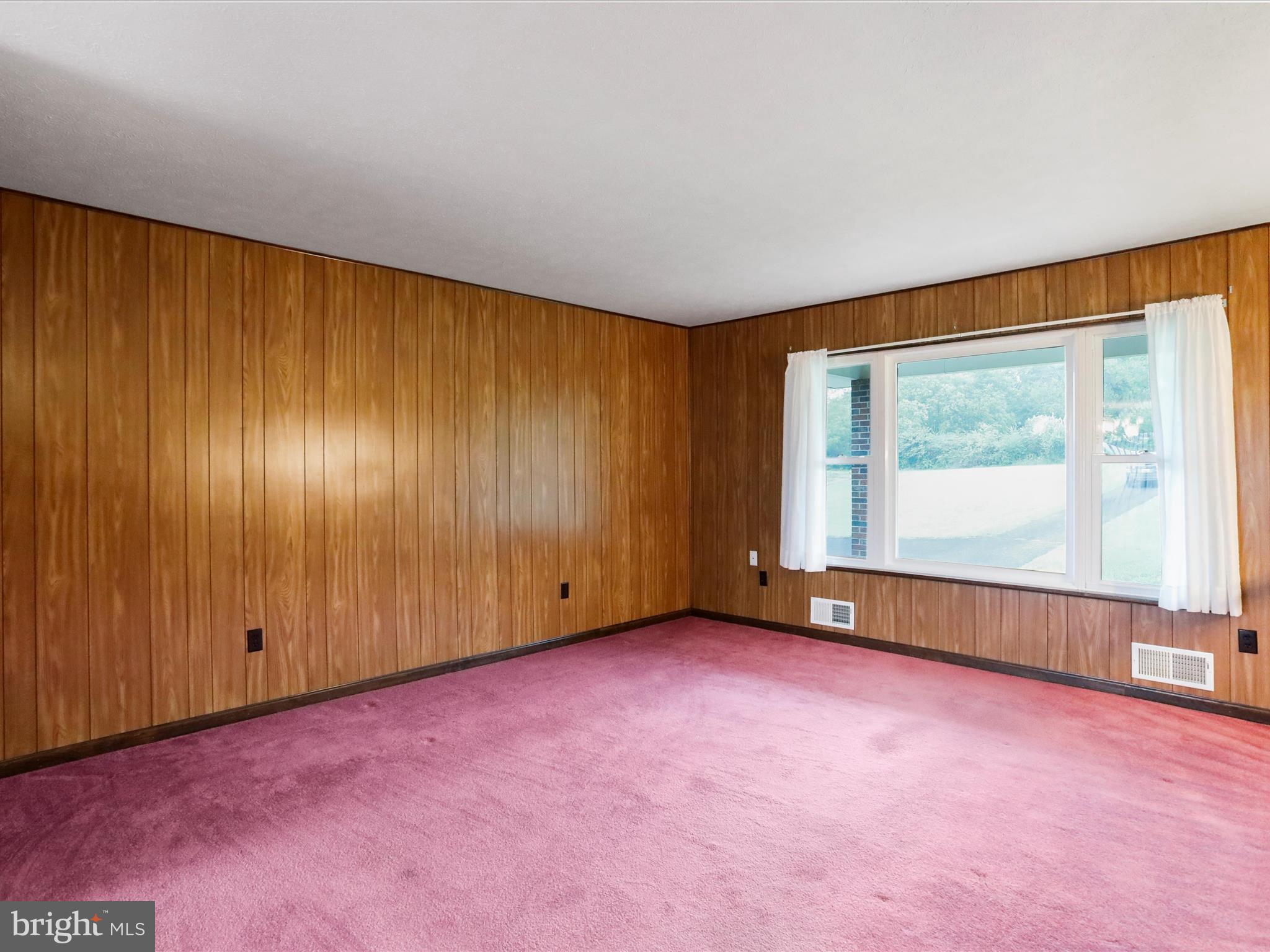 SPRING MEADOWS - Residential