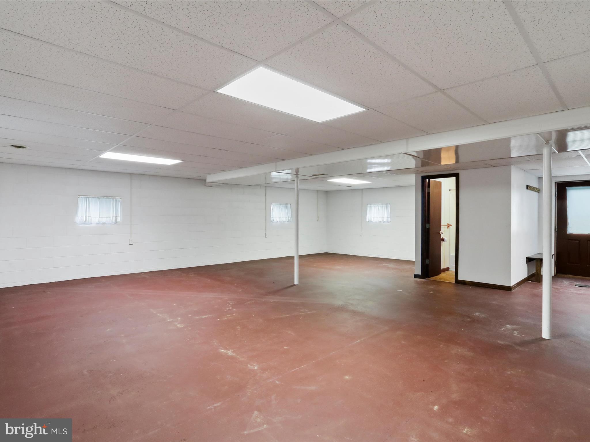 SPRING MEADOWS - Residential