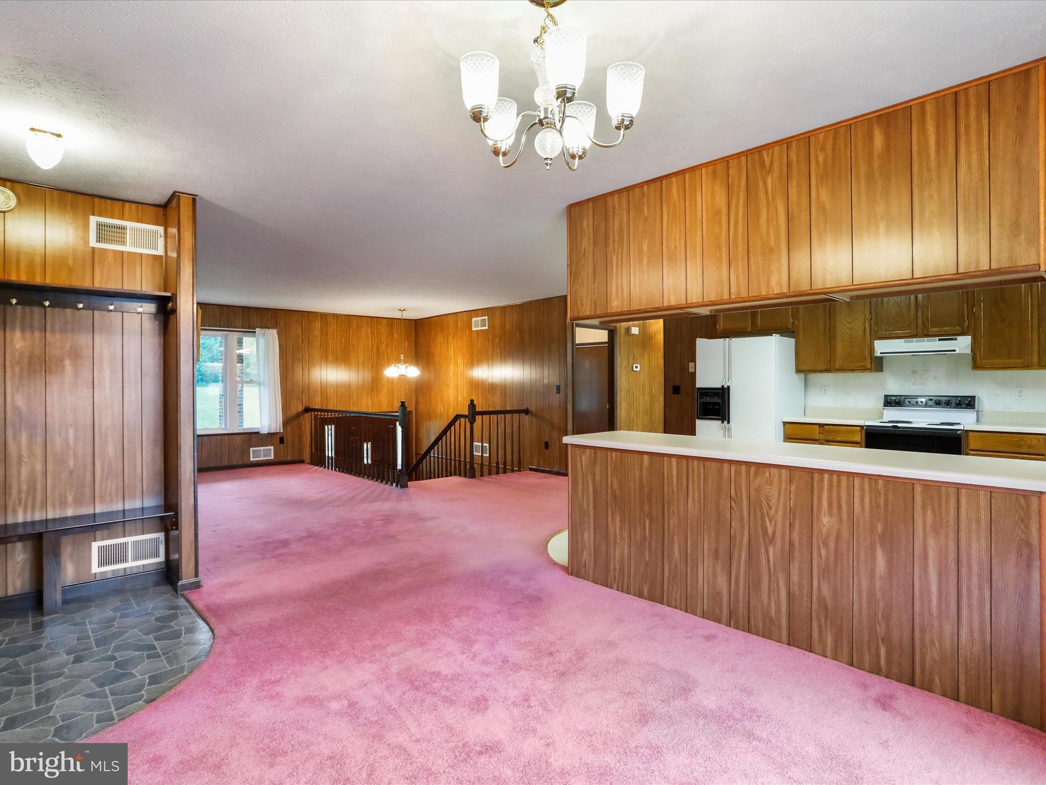 SPRING MEADOWS - Residential