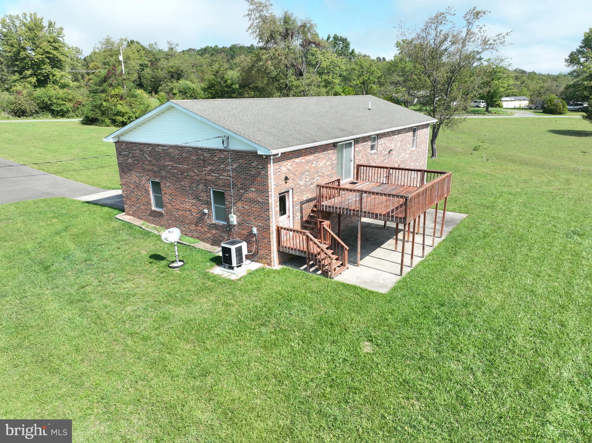 SPRING MEADOWS - Residential