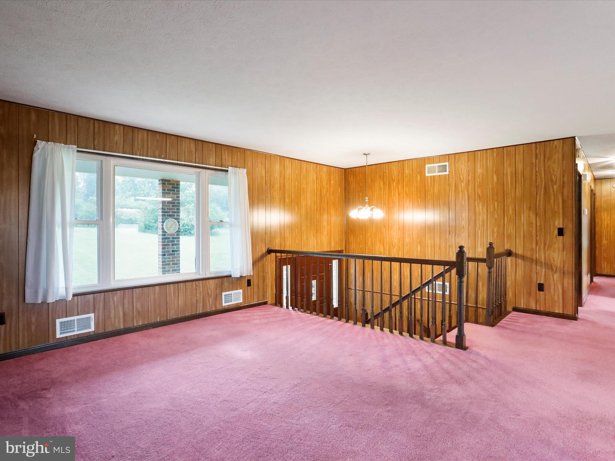 SPRING MEADOWS - Residential