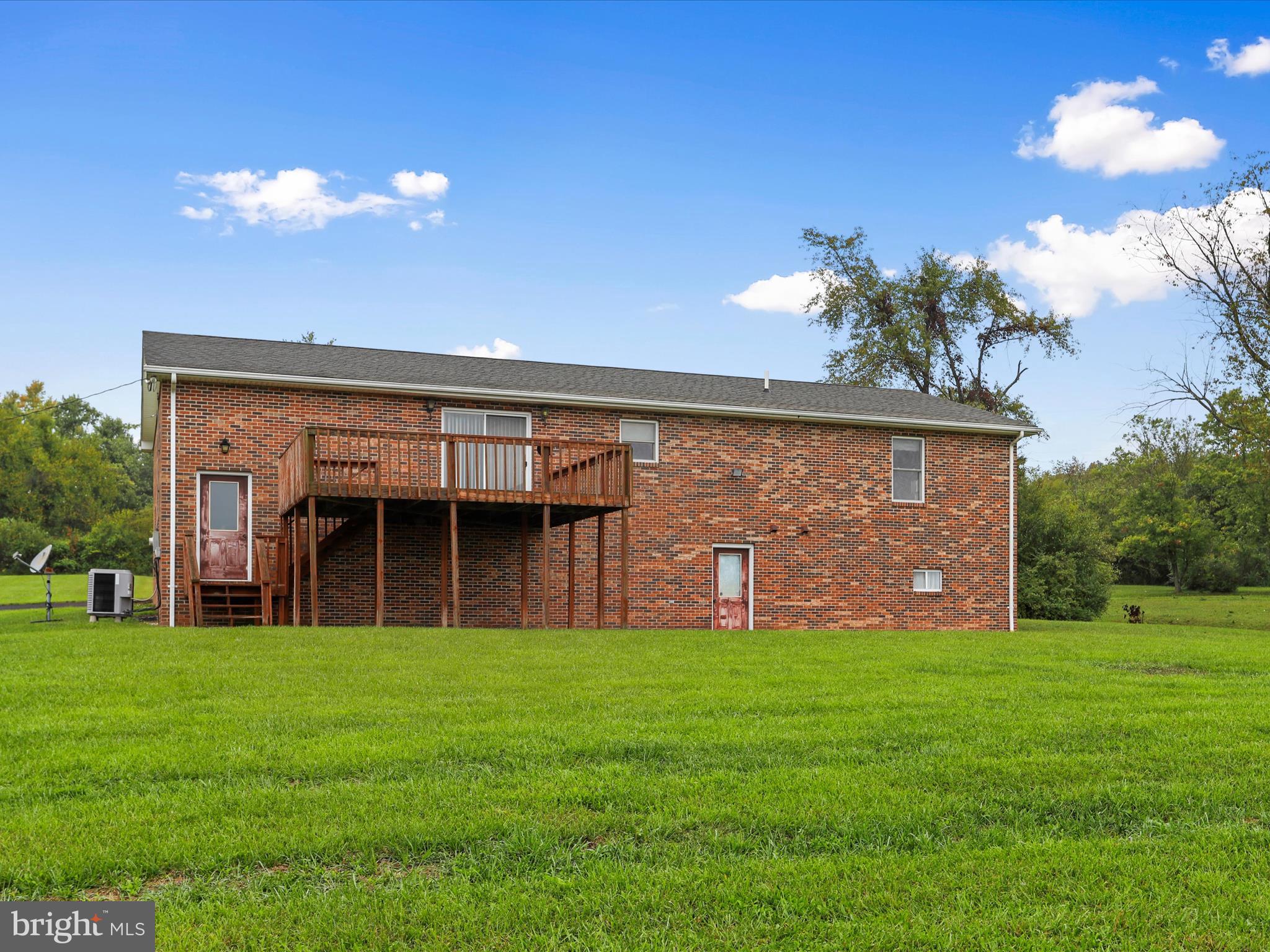 SPRING MEADOWS - Residential