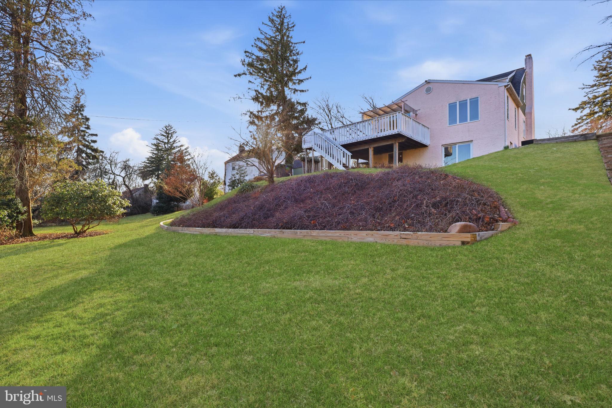 SOUTHAMPTON HGHTS - Residential