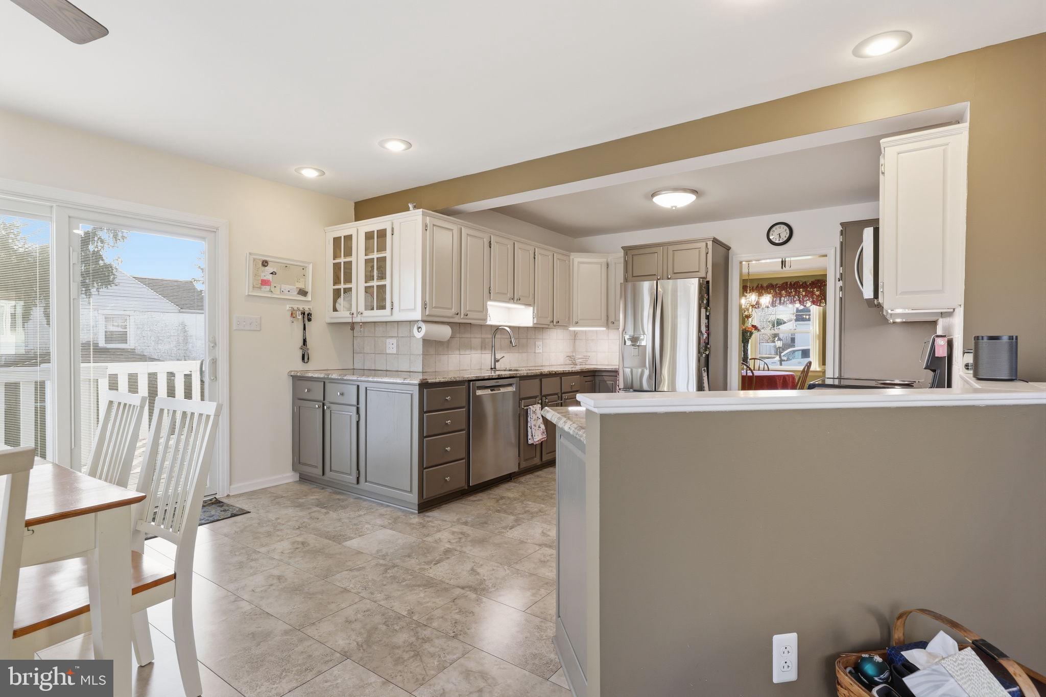 SOUTHAMPTON HGHTS - Residential