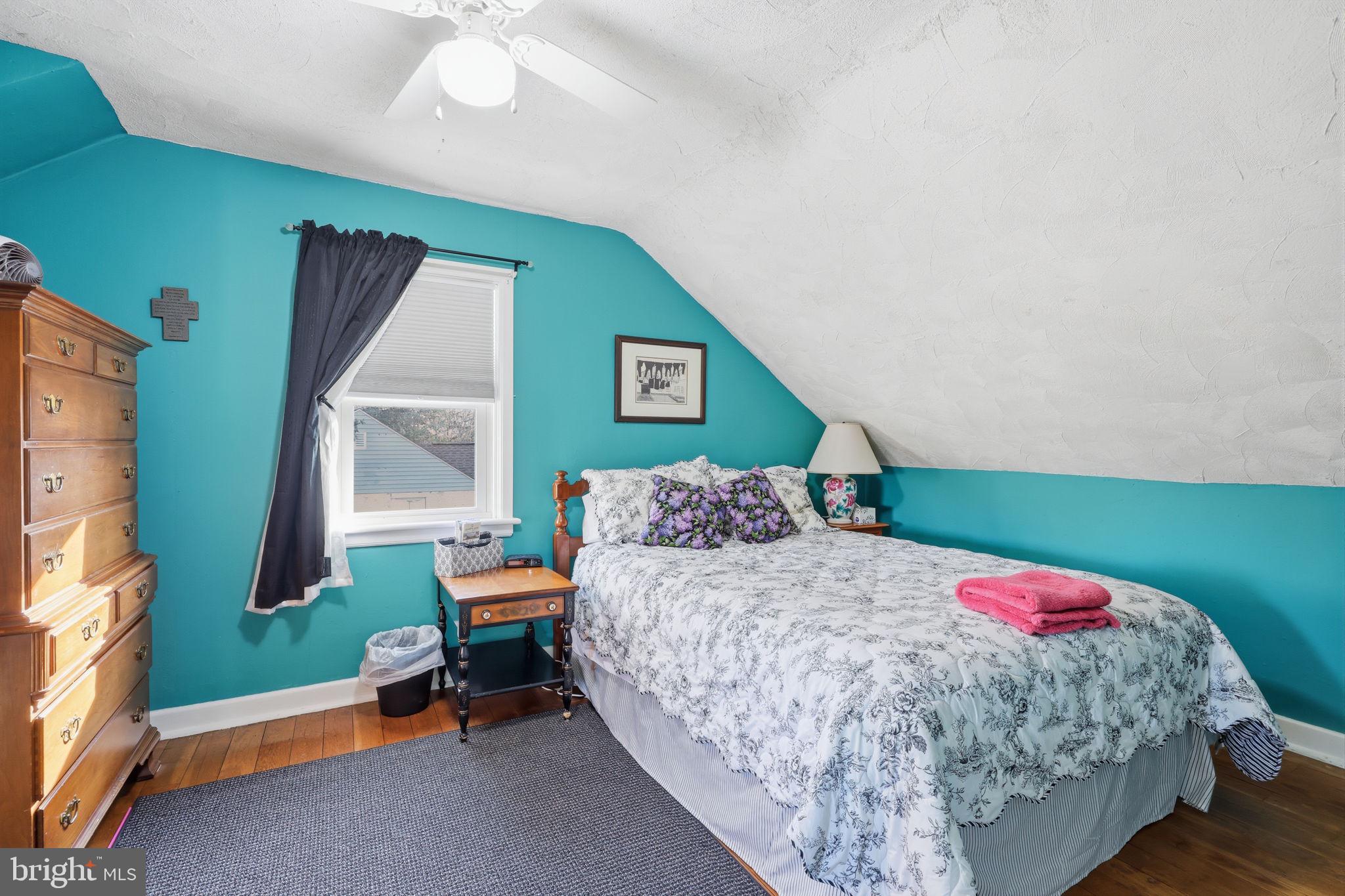 SOUTHAMPTON HGHTS - Residential