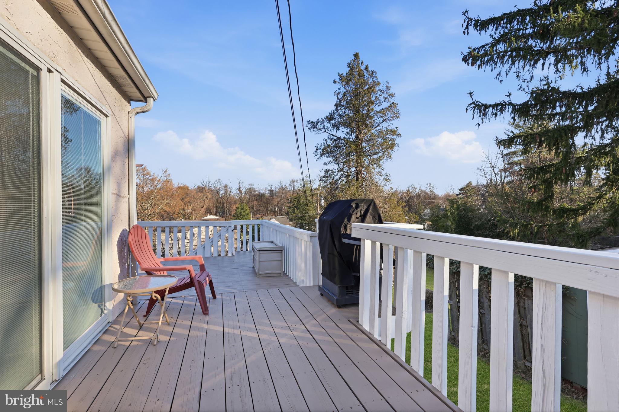 SOUTHAMPTON HGHTS - Residential