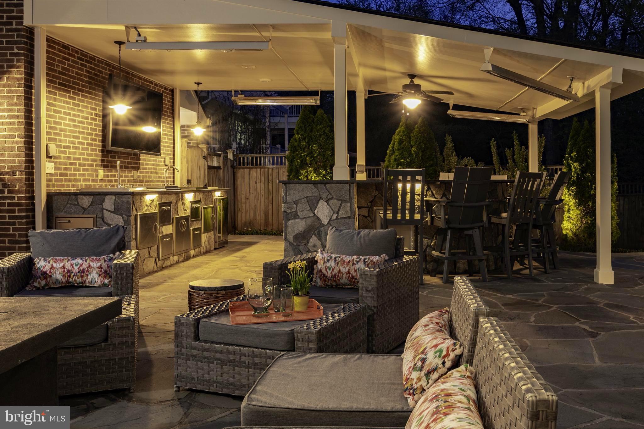 WAYNEWOOD - Residential