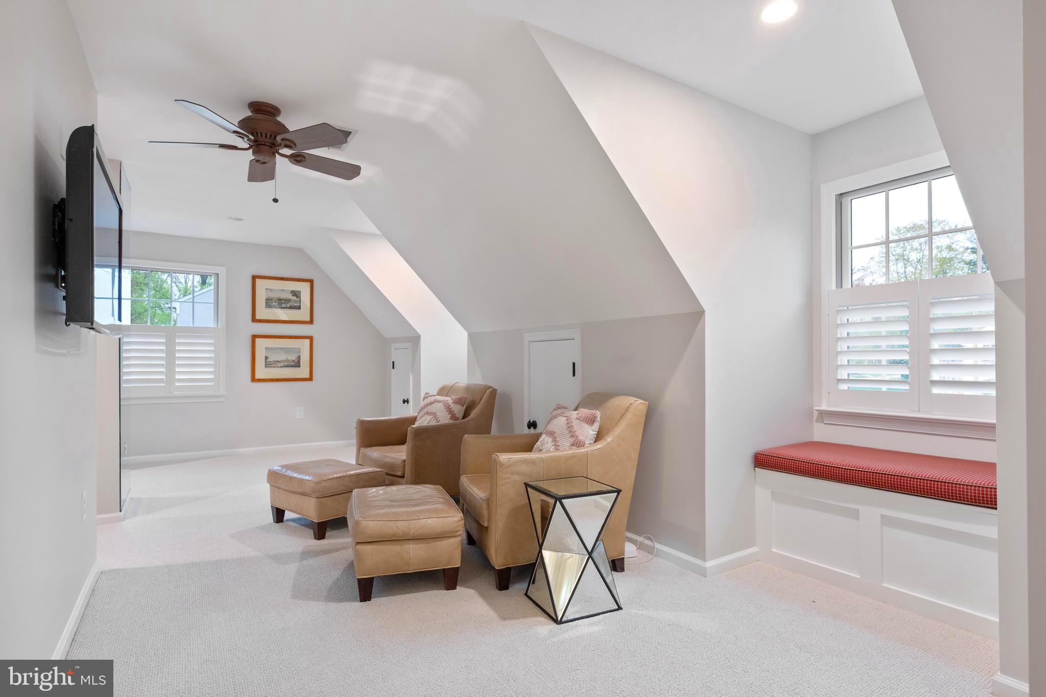 WAYNEWOOD - Residential