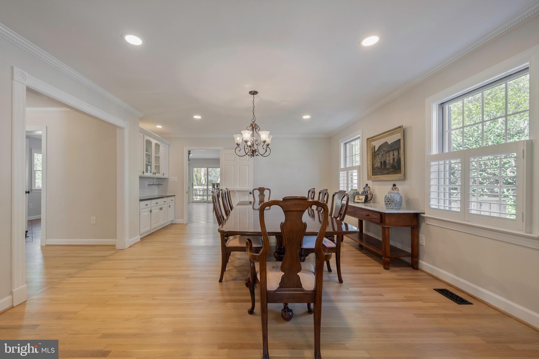 WAYNEWOOD - Residential