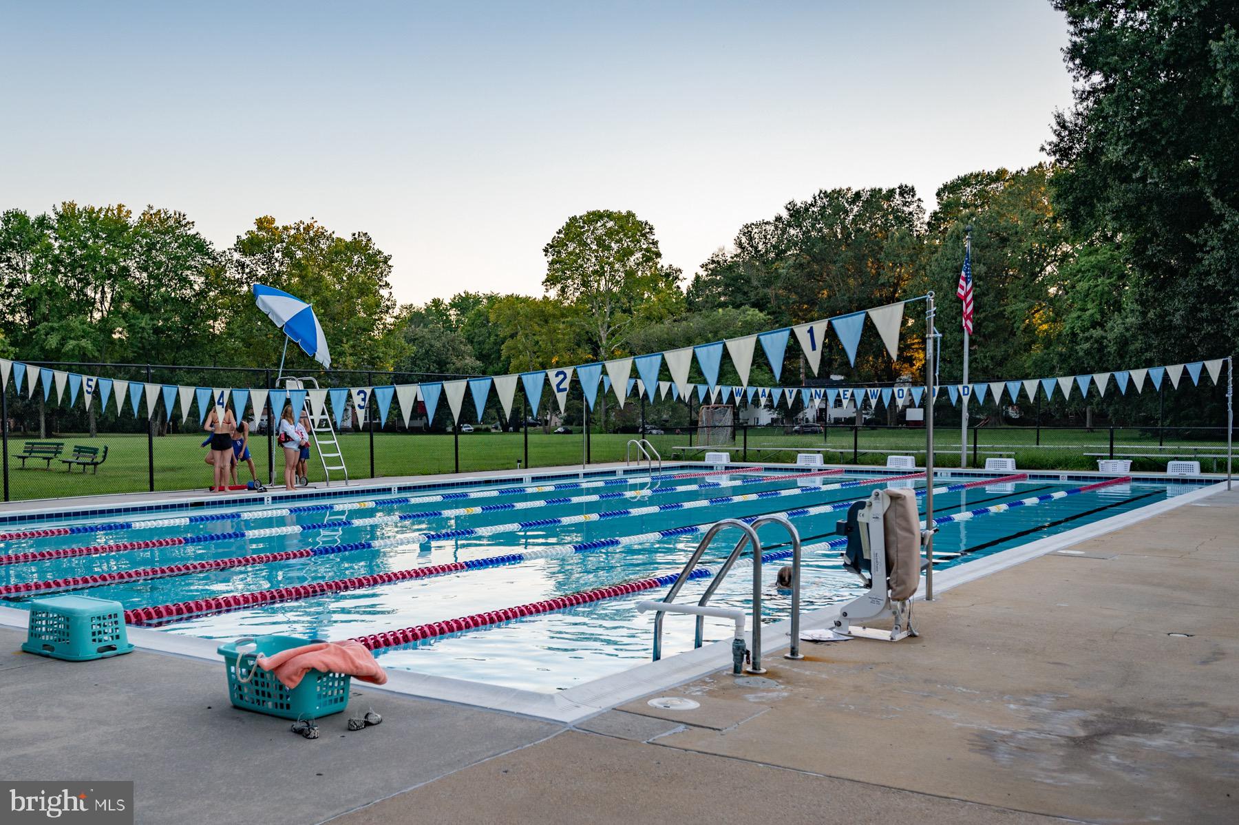 WAYNEWOOD - Residential