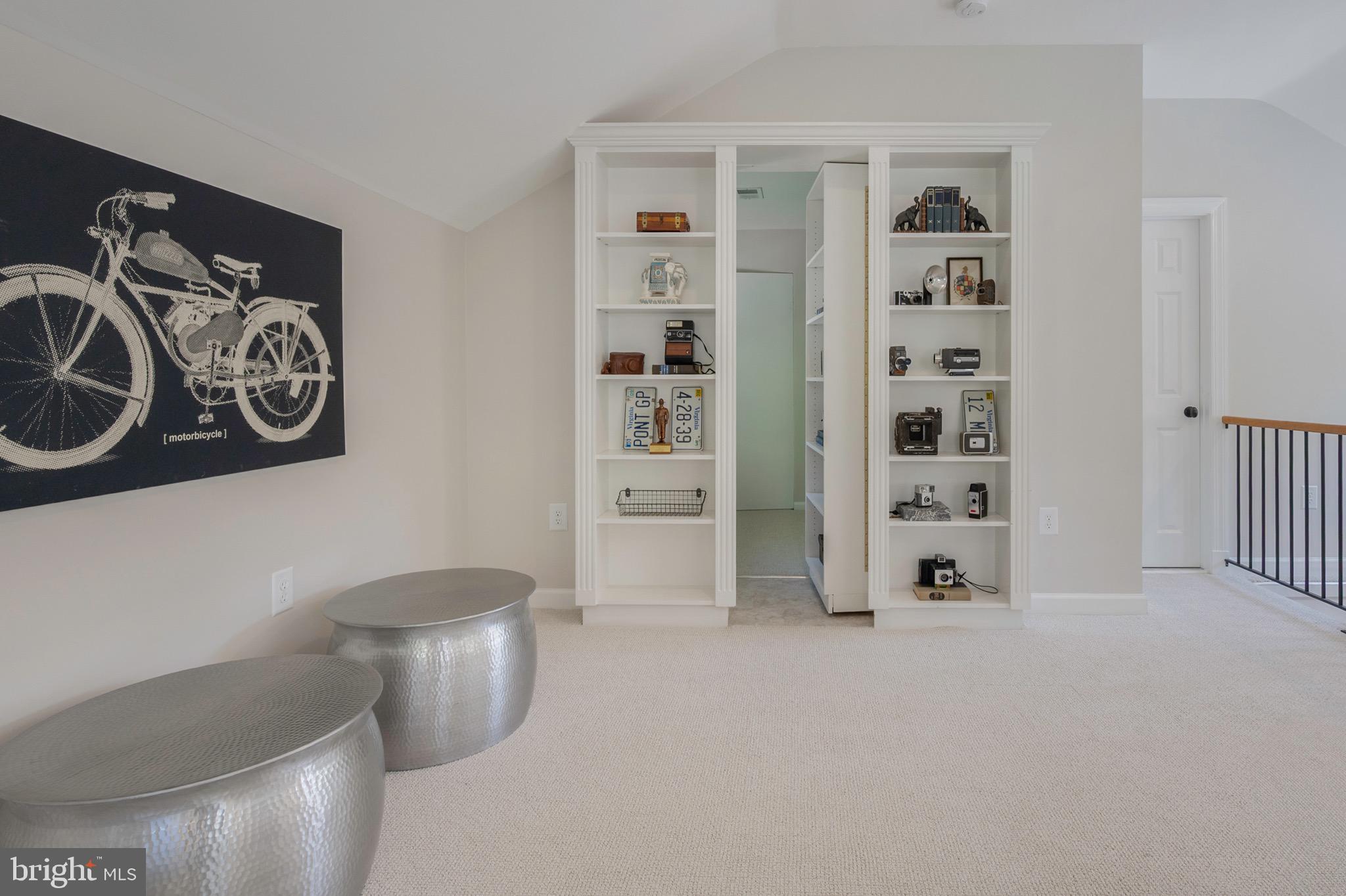 WAYNEWOOD - Residential