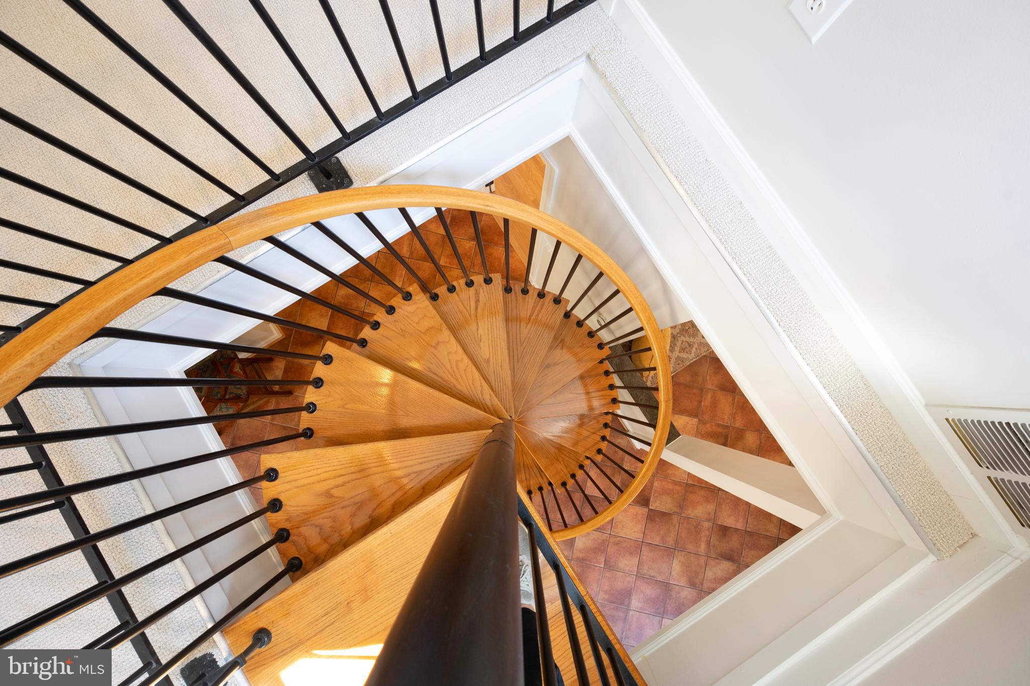 WAYNEWOOD - Residential