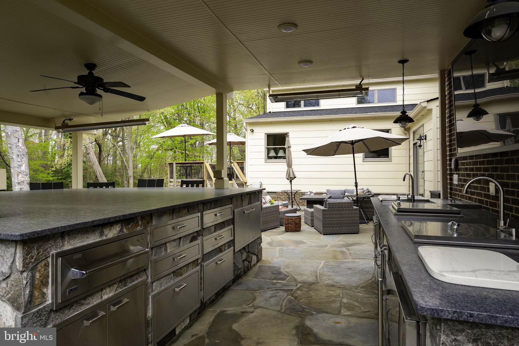 WAYNEWOOD - Residential