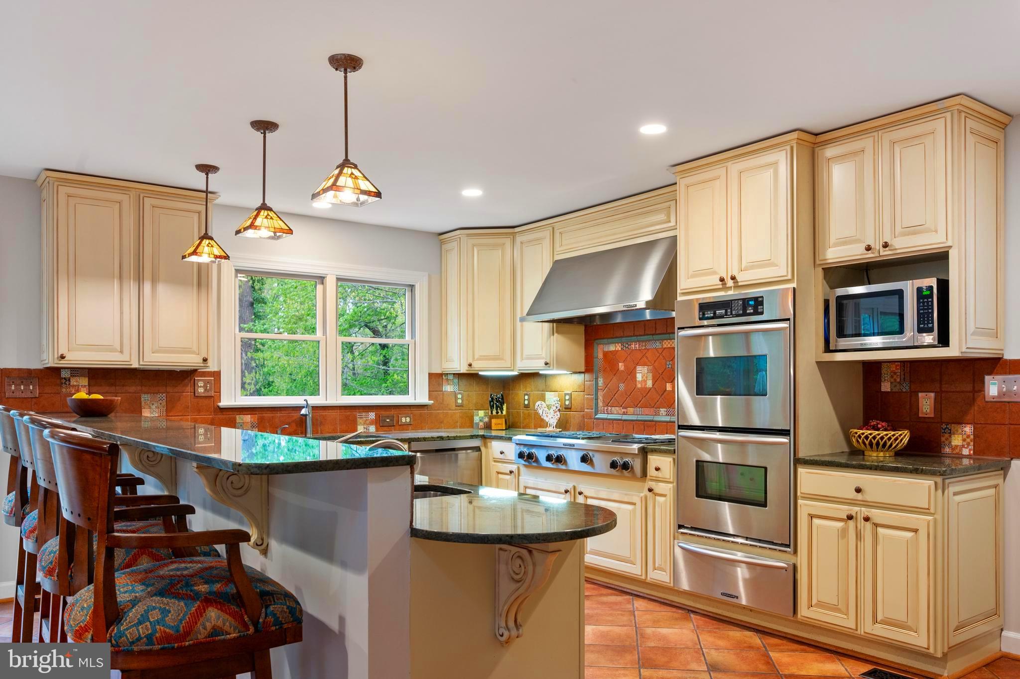 WAYNEWOOD - Residential