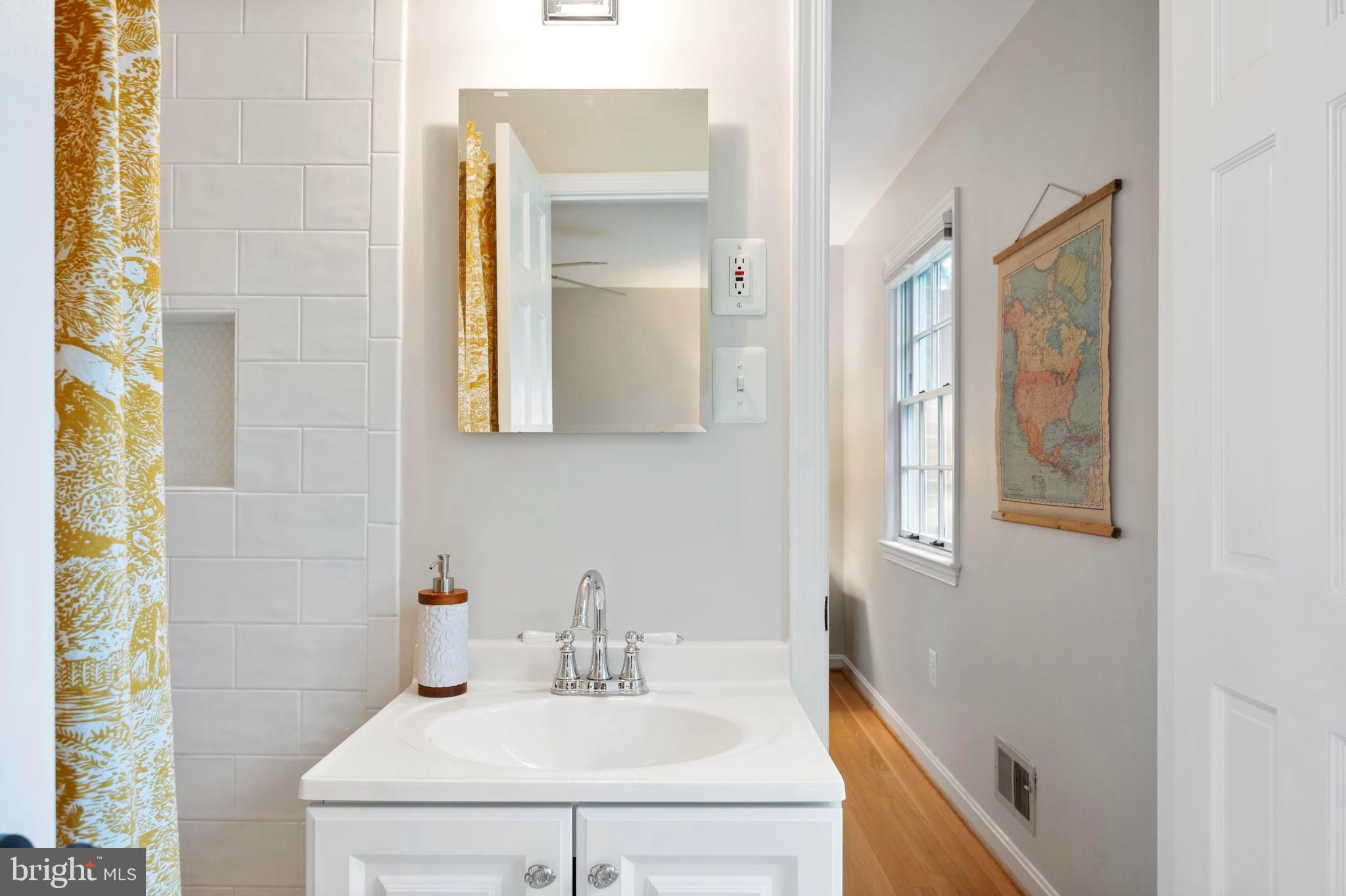 WAYNEWOOD - Residential