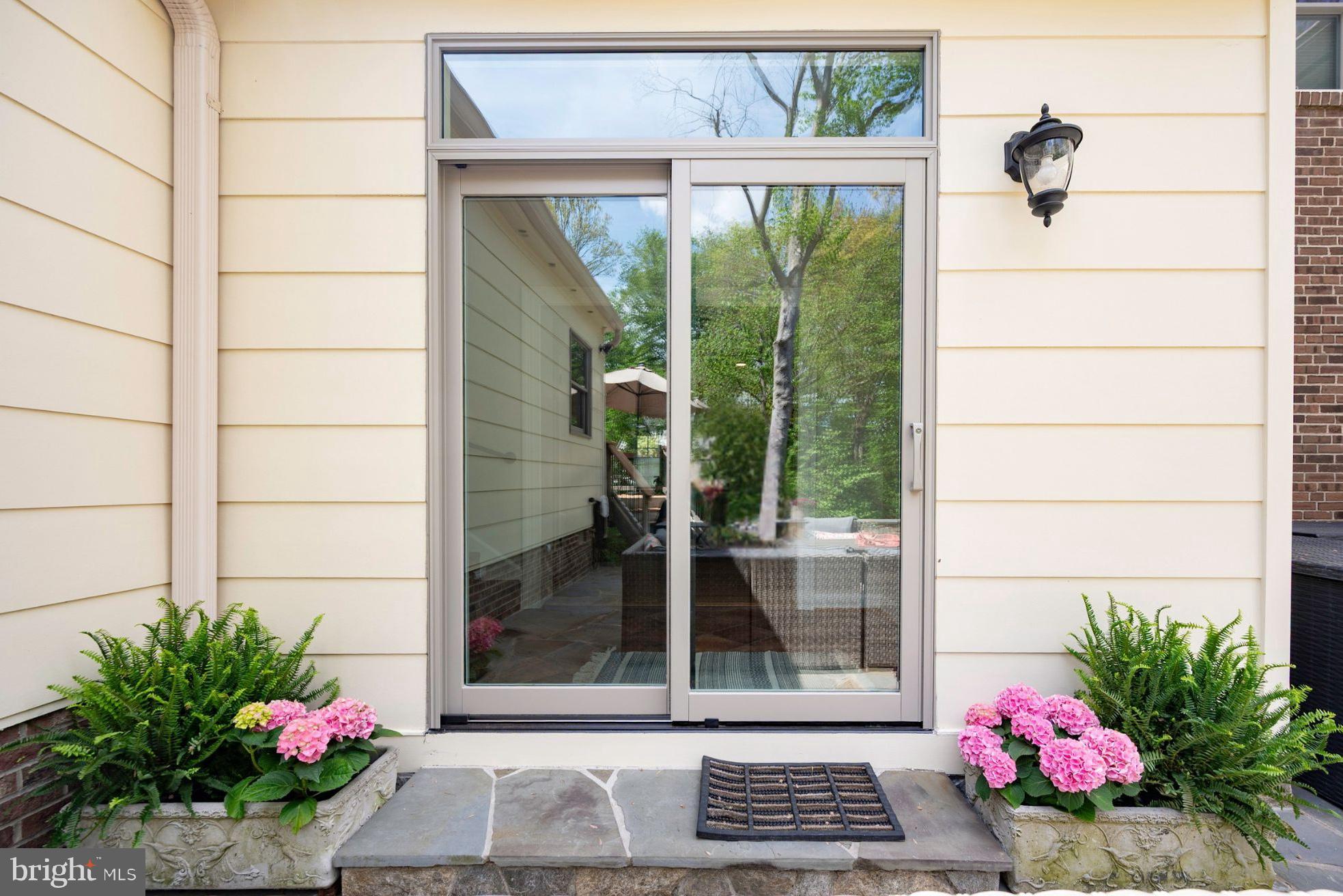 WAYNEWOOD - Residential