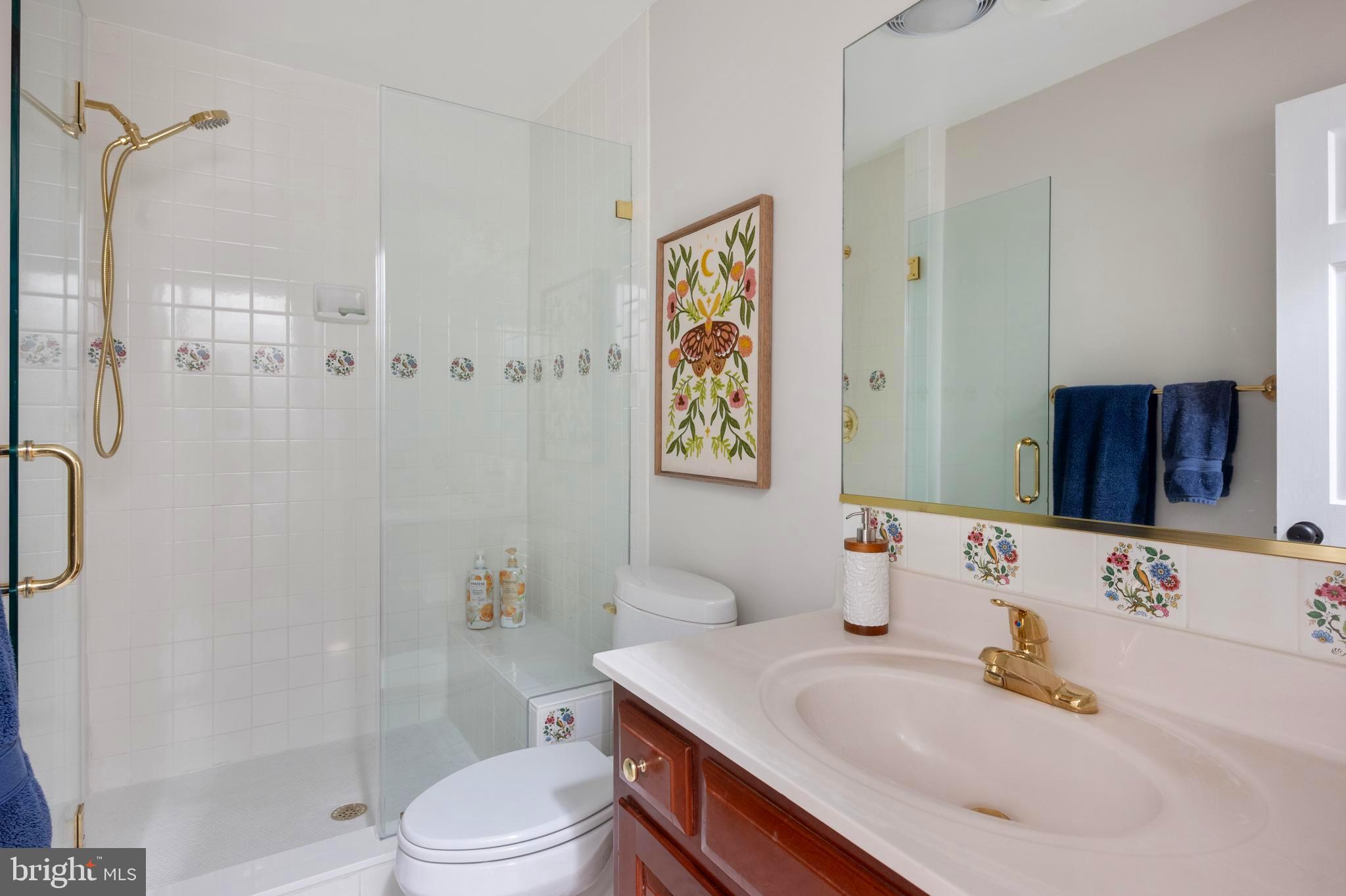 WAYNEWOOD - Residential