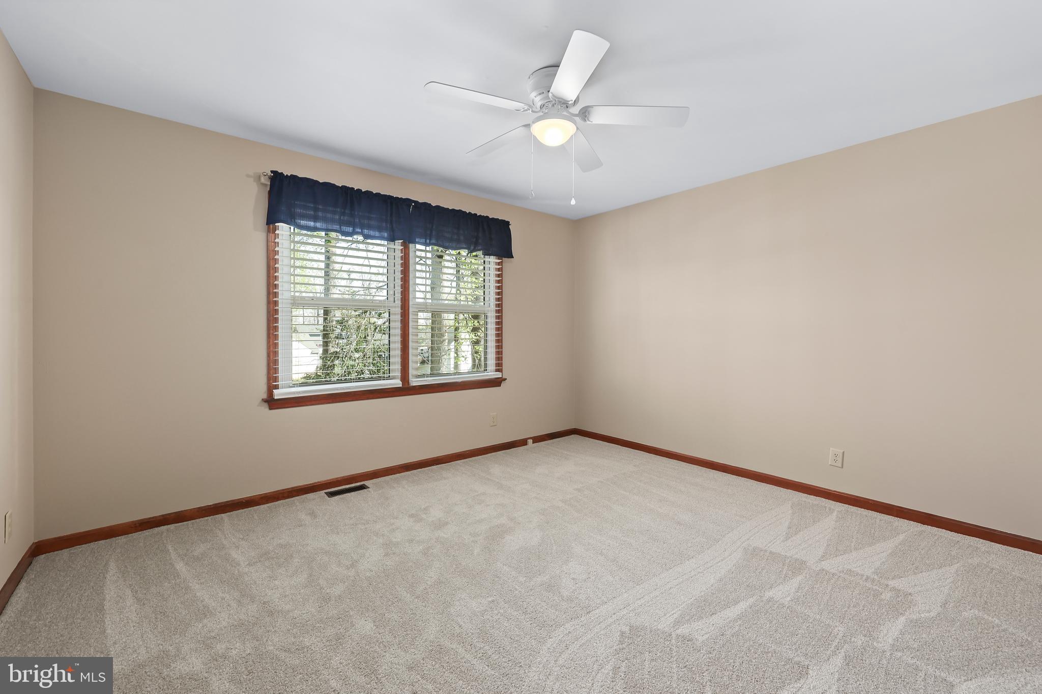 VISTA WOODS - Residential