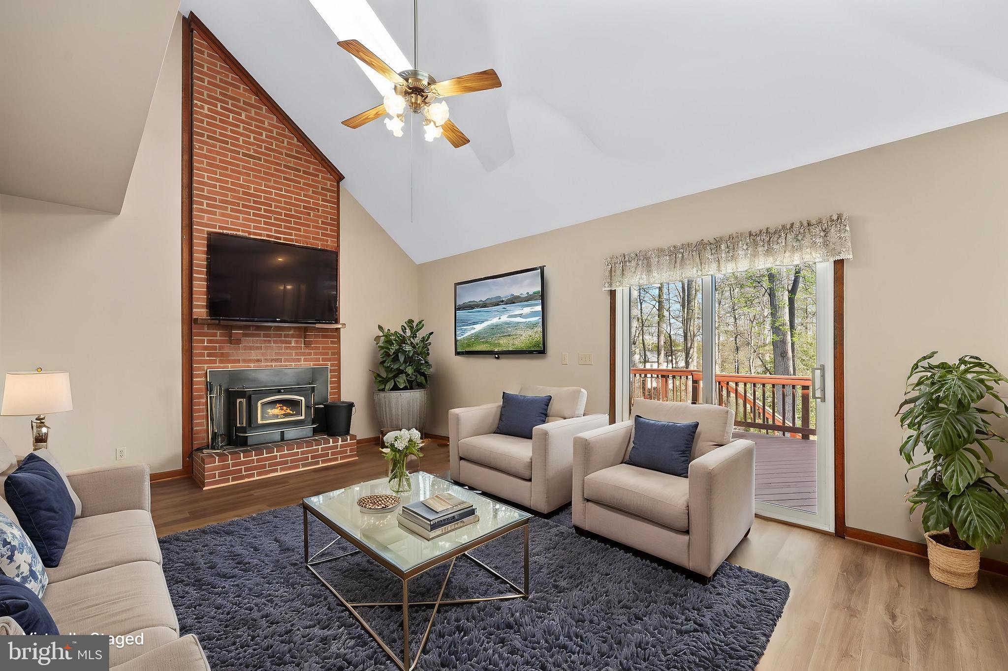 VISTA WOODS - Residential