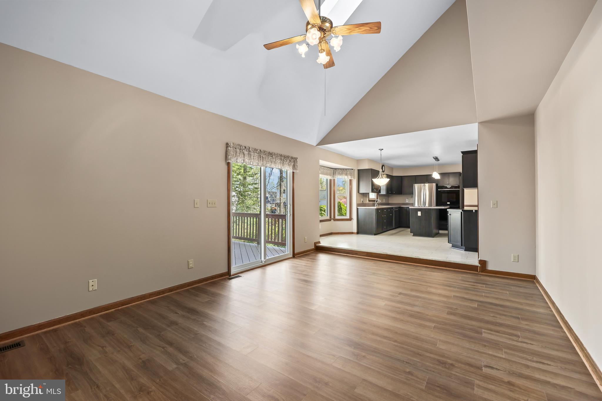 VISTA WOODS - Residential