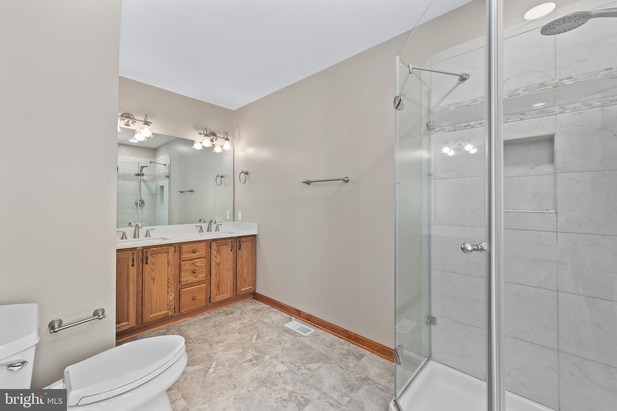 VISTA WOODS - Residential