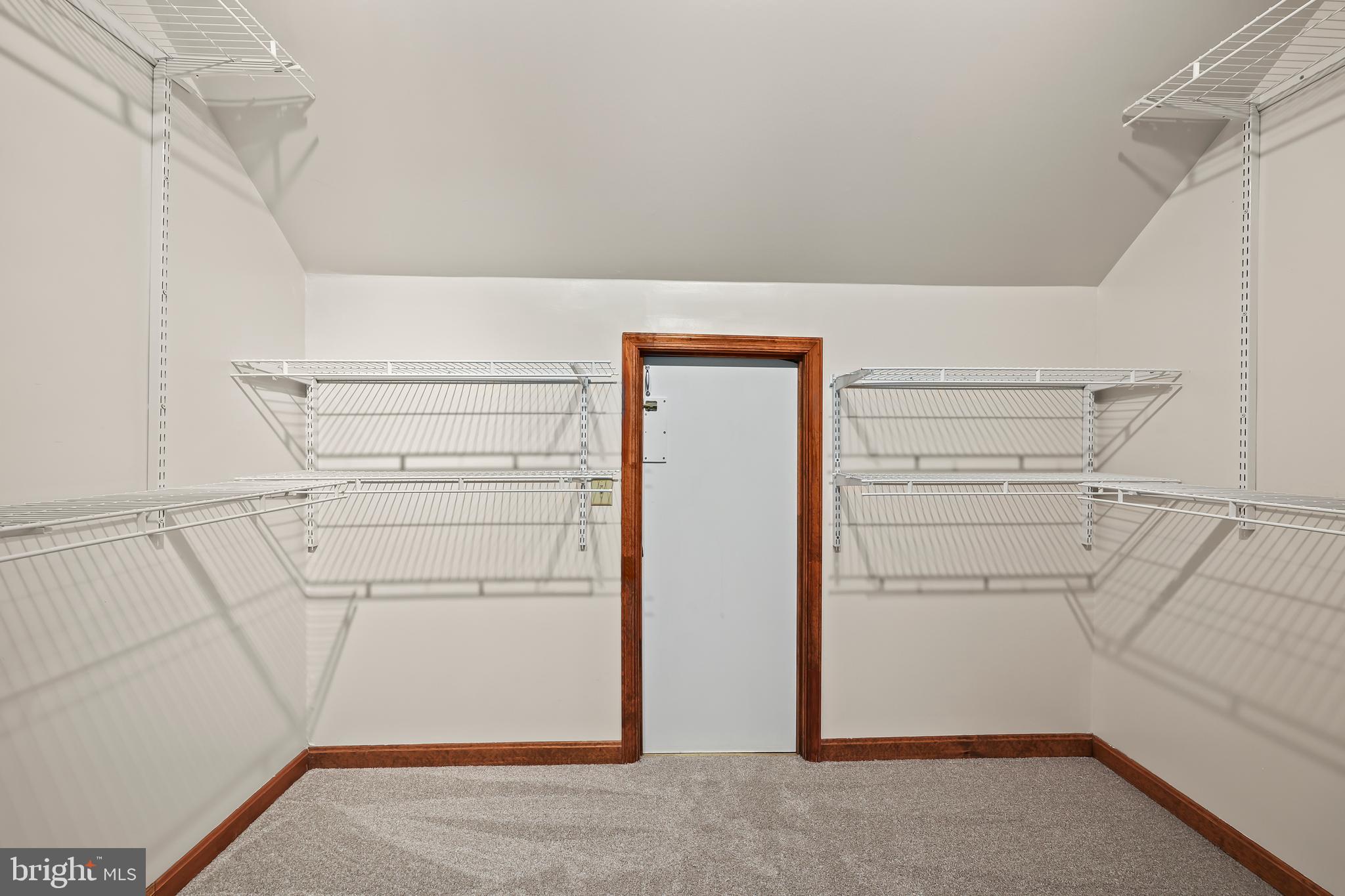 VISTA WOODS - Residential