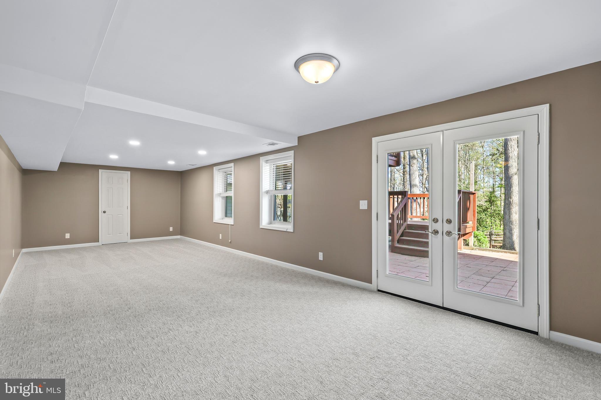 VISTA WOODS - Residential