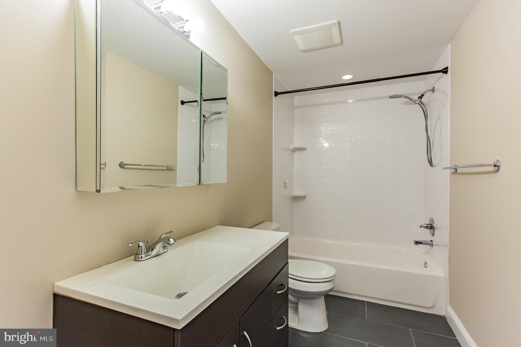 EAST PASSYUNK CROSSING - Residential Lease