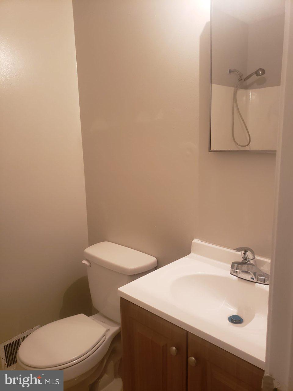 WINDSOR GREEN - Residential Lease