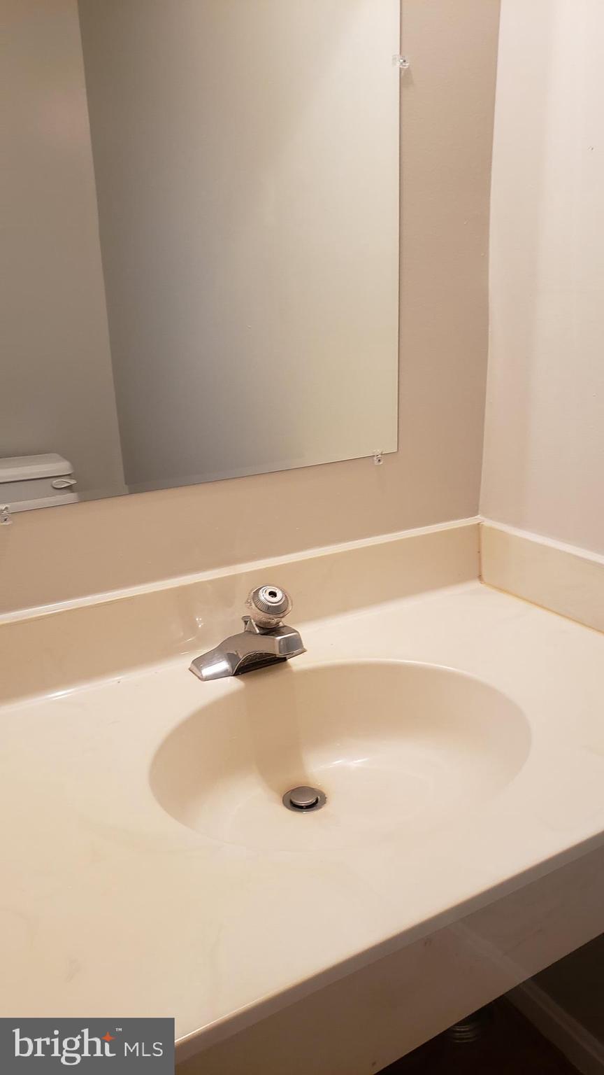 WINDSOR GREEN - Residential Lease