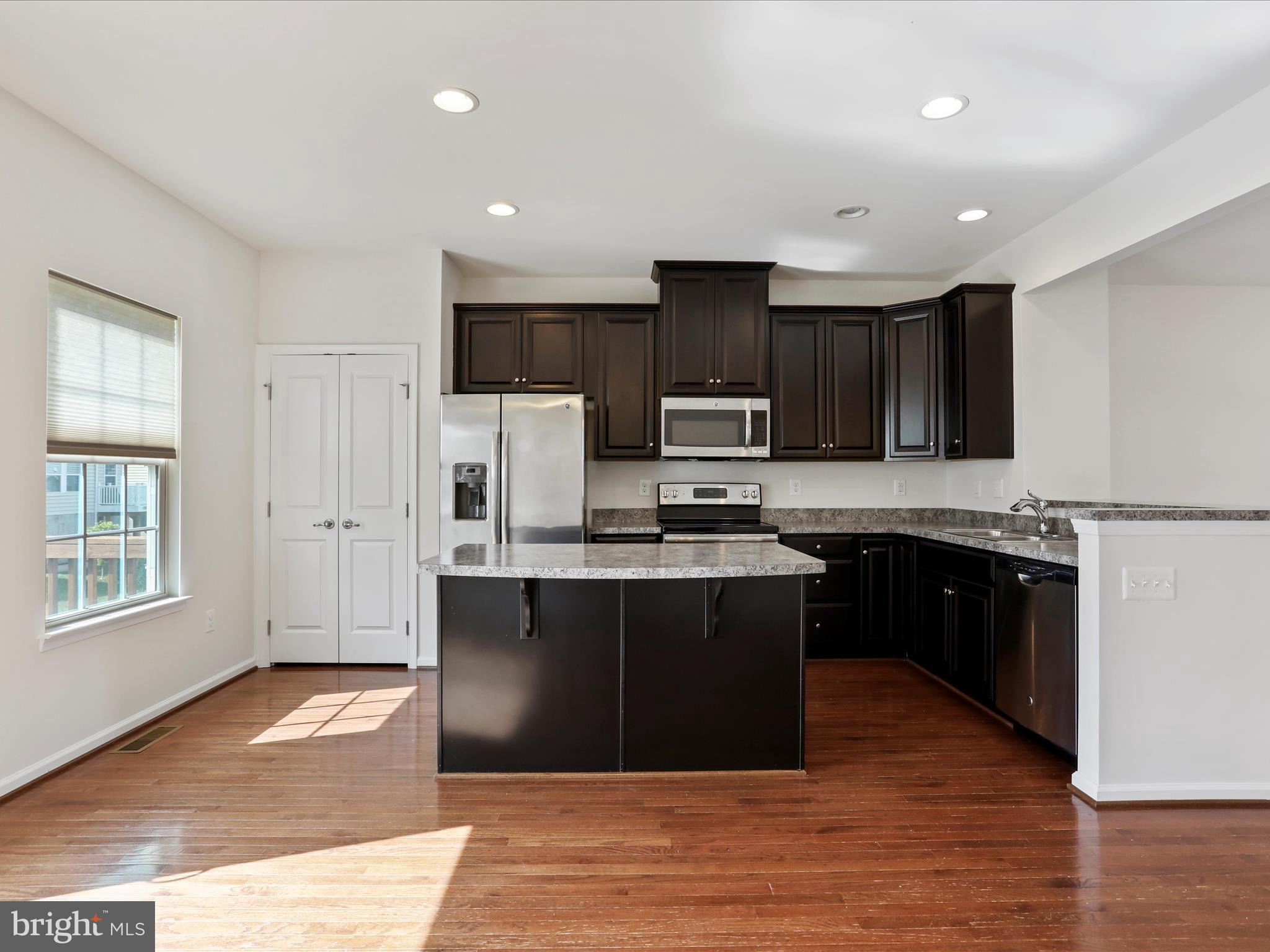 POTOMAC STATION - Residential