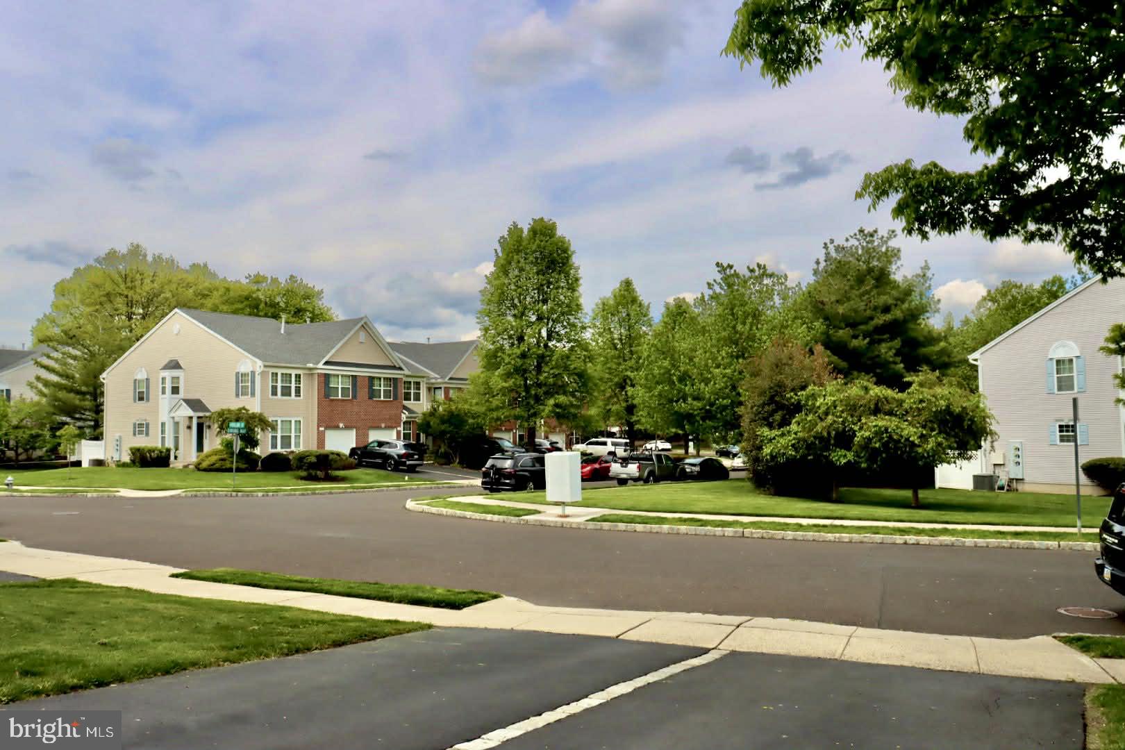 3369 WOODLAND CIRCLE UNIT 37