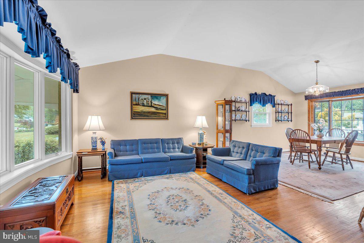 132 WEDGEWOOD DRIVE